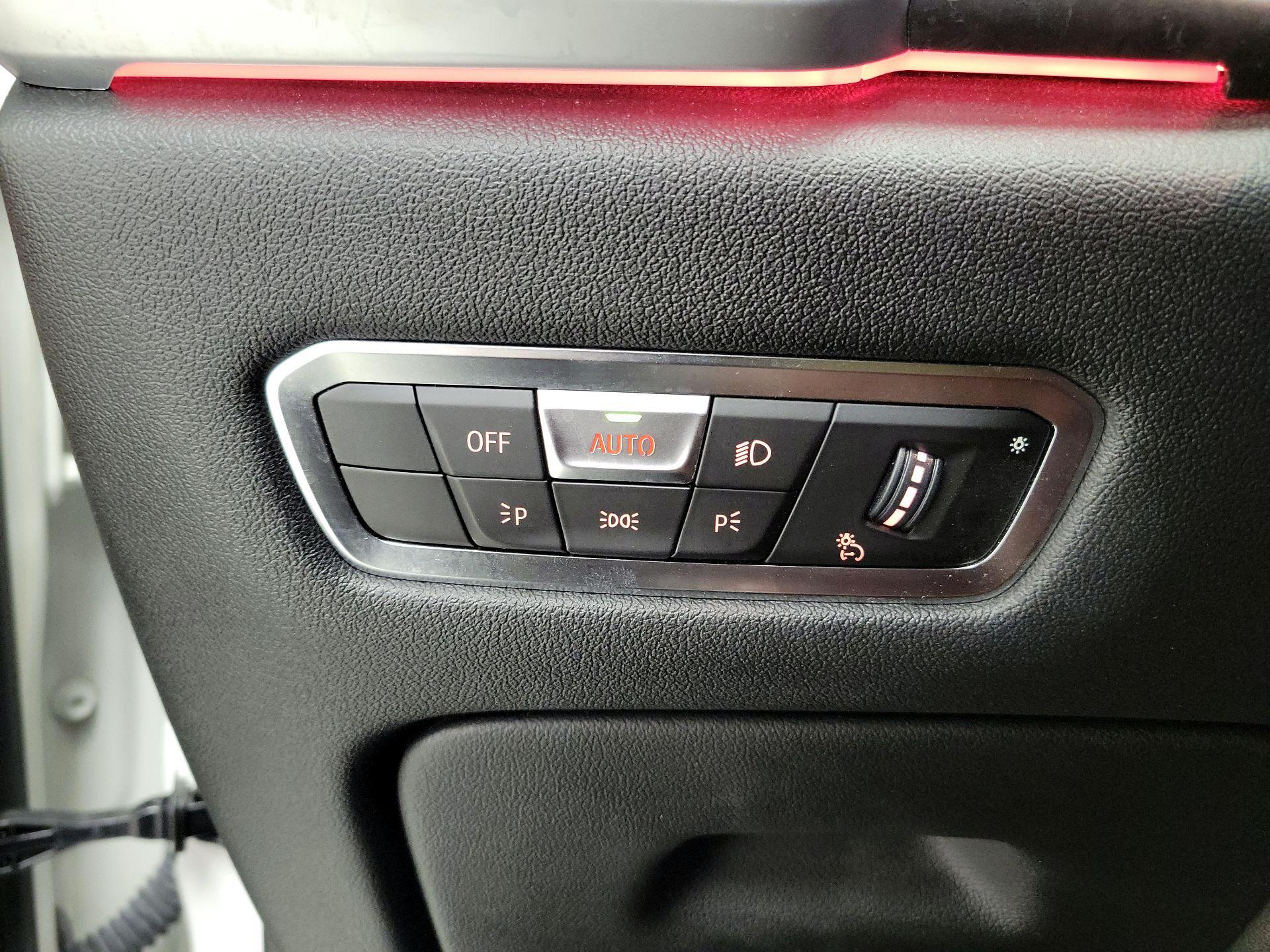 Thumbnail: 2022 BMW X5 - 13