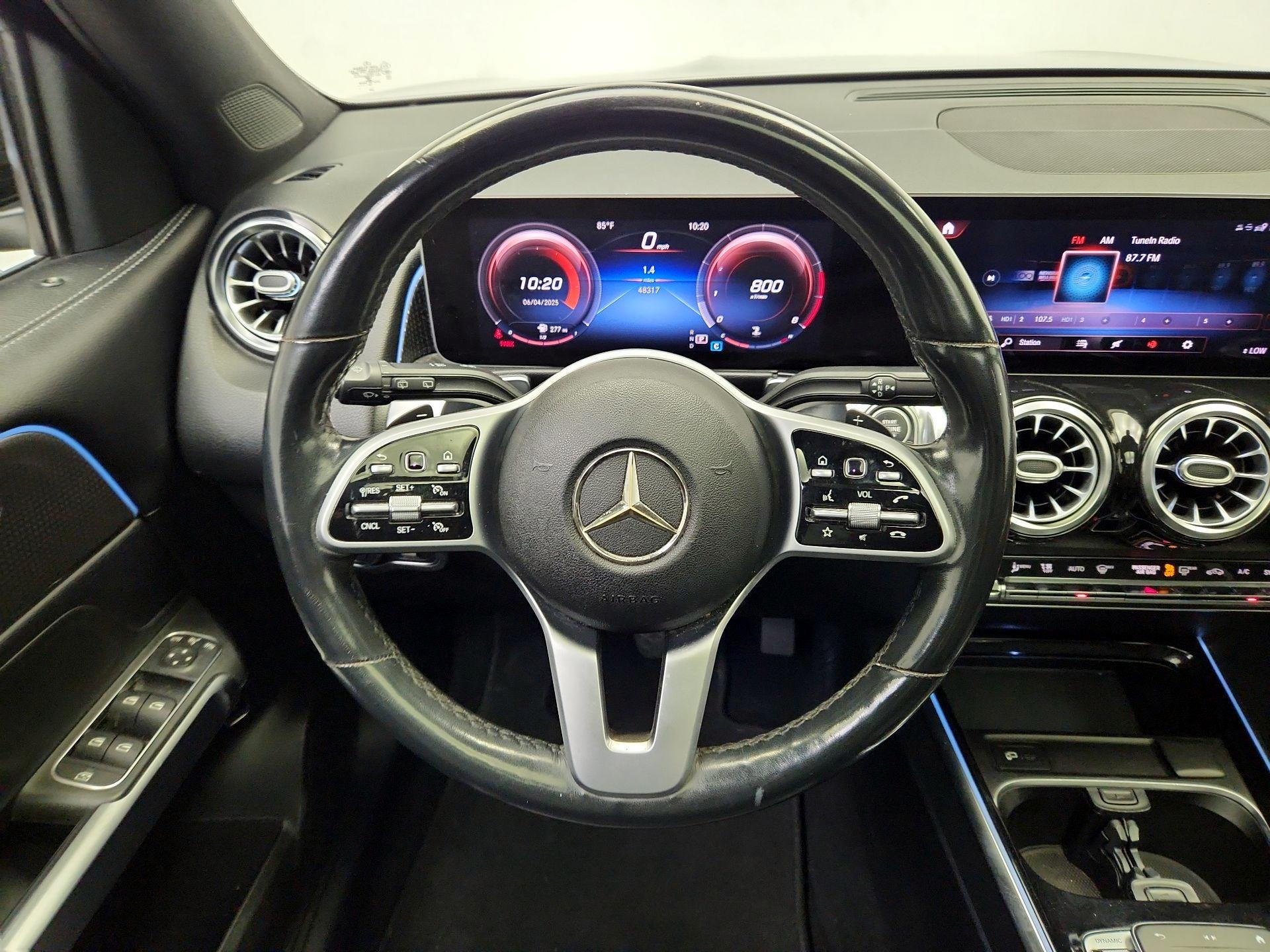 Thumbnail: 2020 Mercedes-Benz GLB - 10