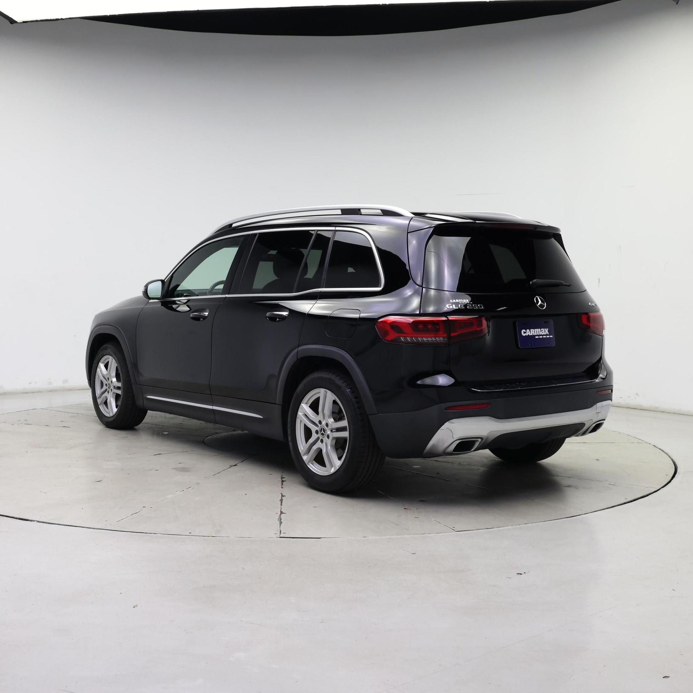 Thumbnail: 2020 Mercedes-Benz GLB - 2