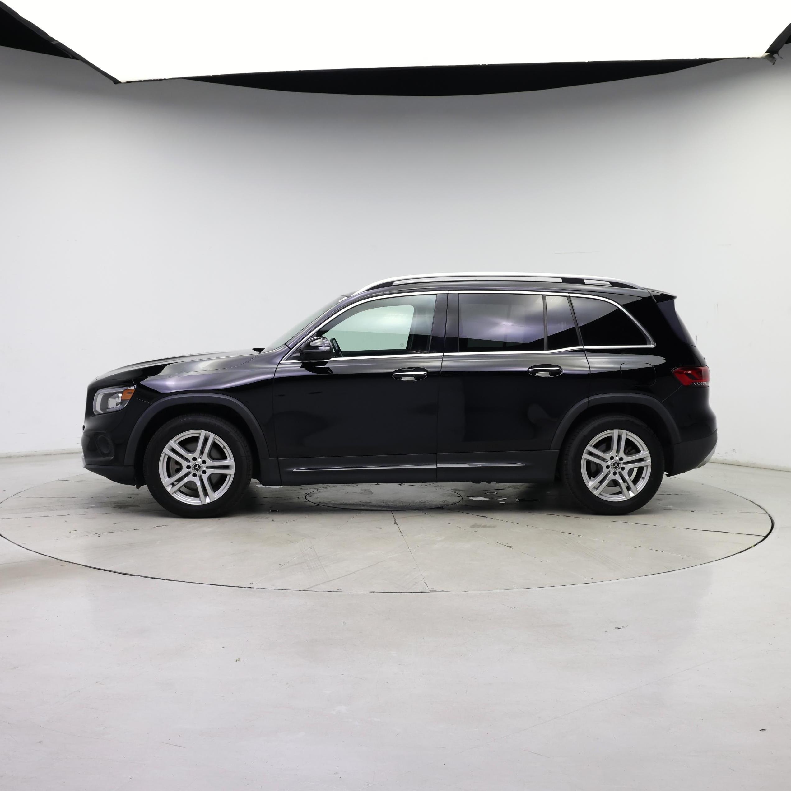 Thumbnail: 2020 Mercedes-Benz GLB - 3