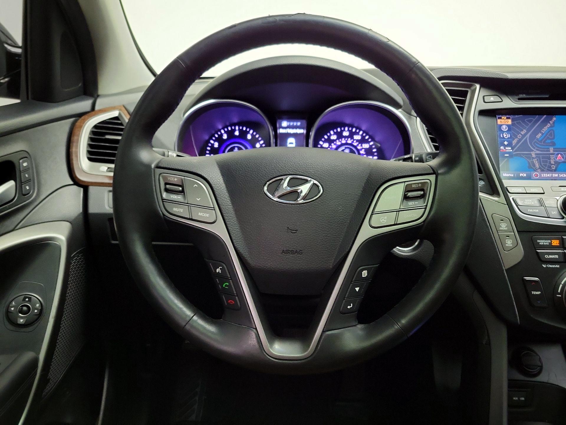 Thumbnail: 2015 Hyundai Santa Fe - 10