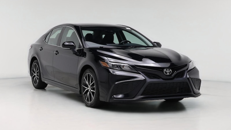 2022 Toyota Camry SE Hero Image