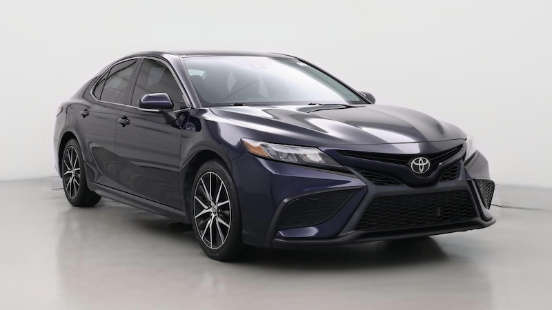2022 Toyota Camry SE Hero Image