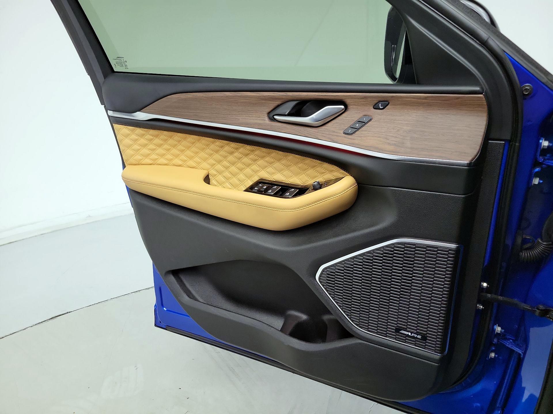 Thumbnail: 2023 Jeep Grand Cherokee - 12