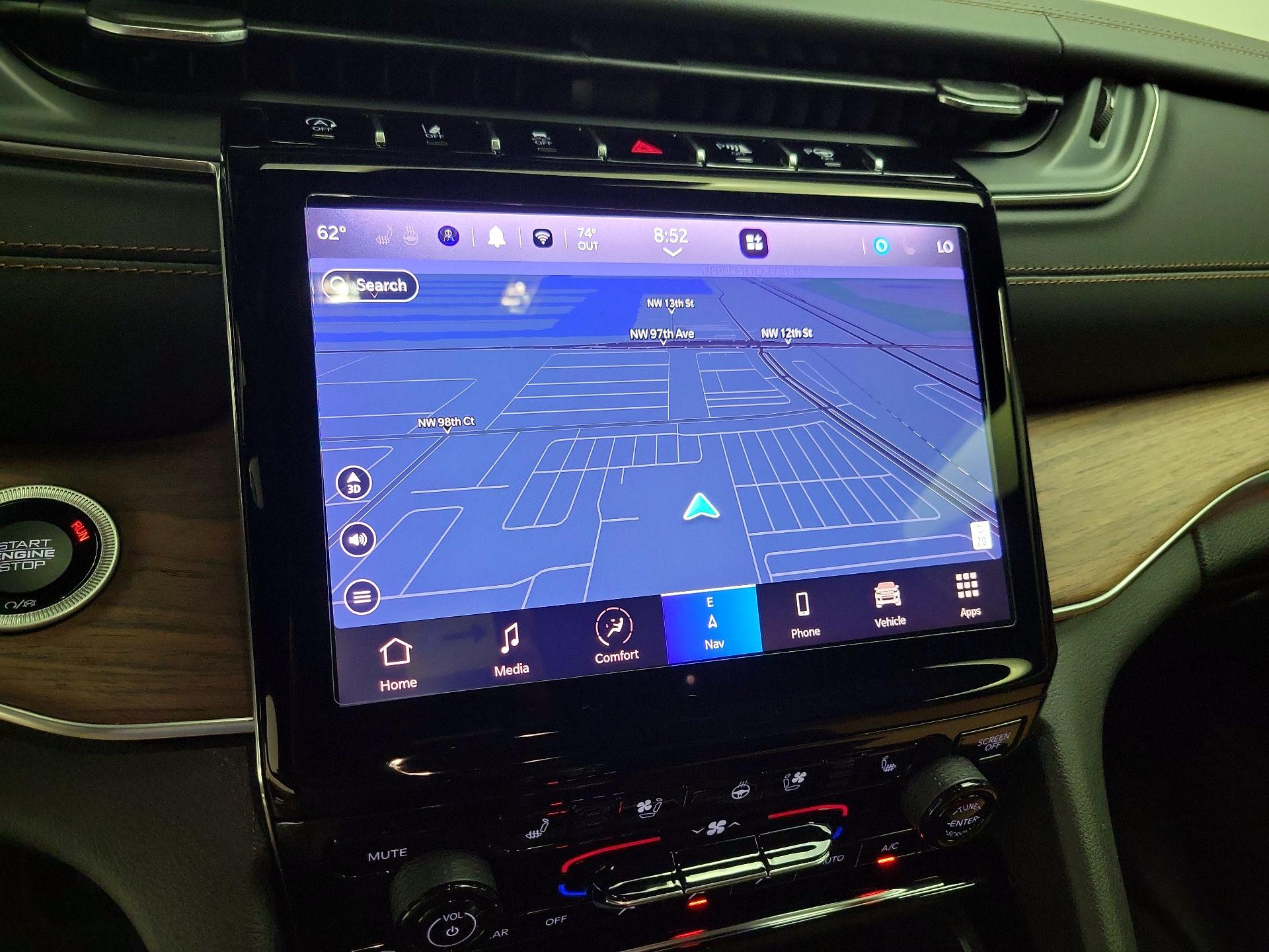 Thumbnail: 2023 Jeep Grand Cherokee - 14