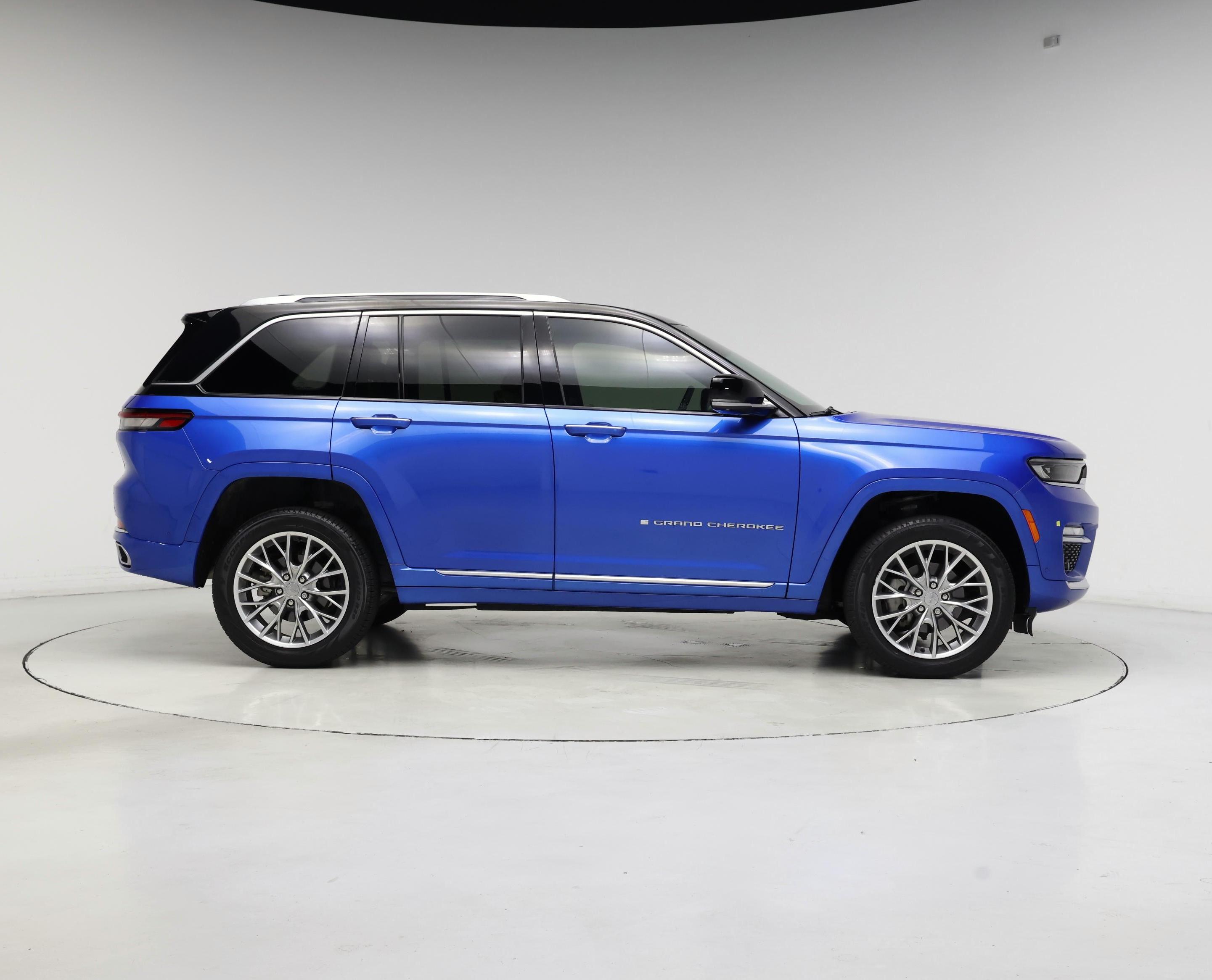 Thumbnail: 2023 Jeep Grand Cherokee - 7