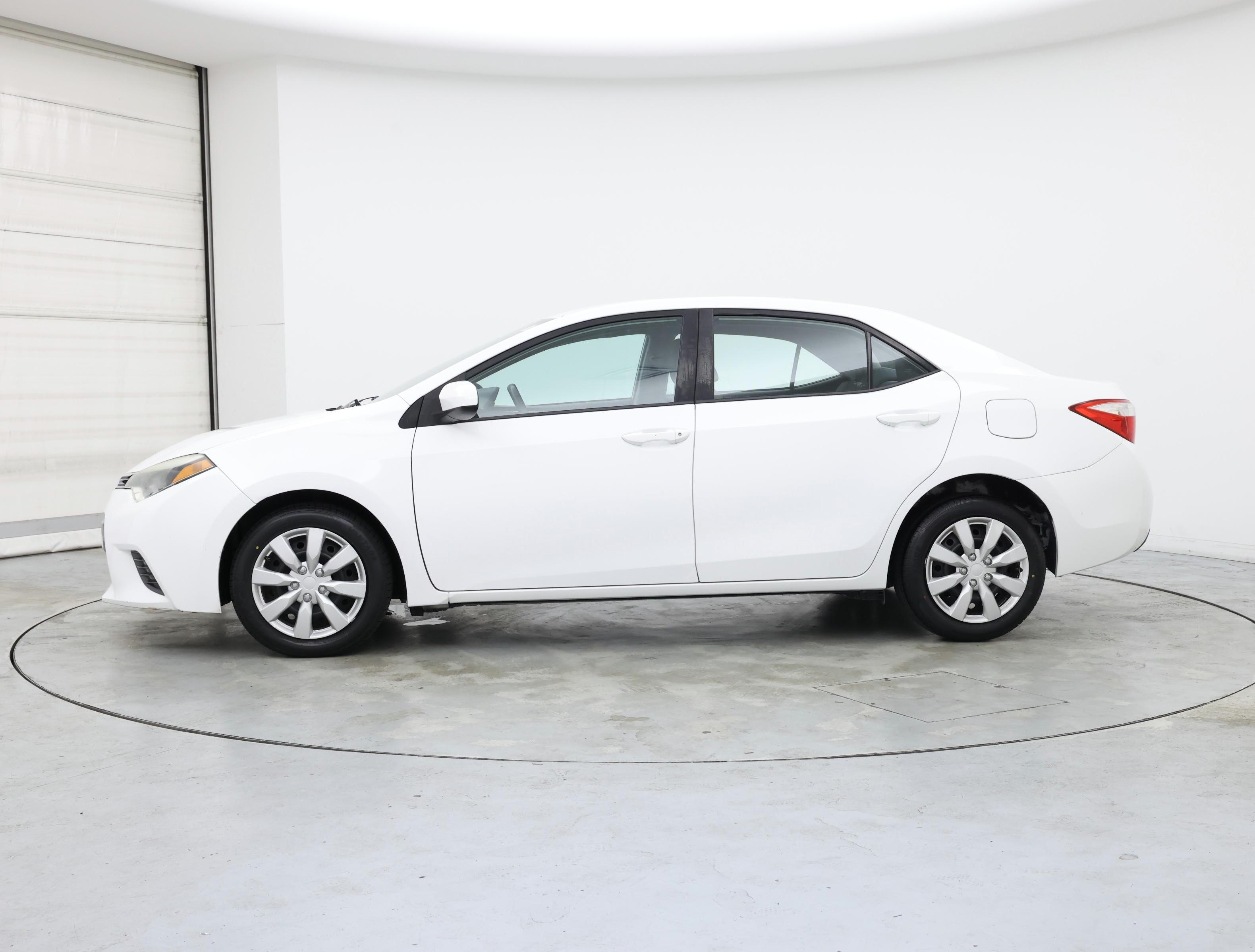 Thumbnail: 2016 Toyota Corolla - 3