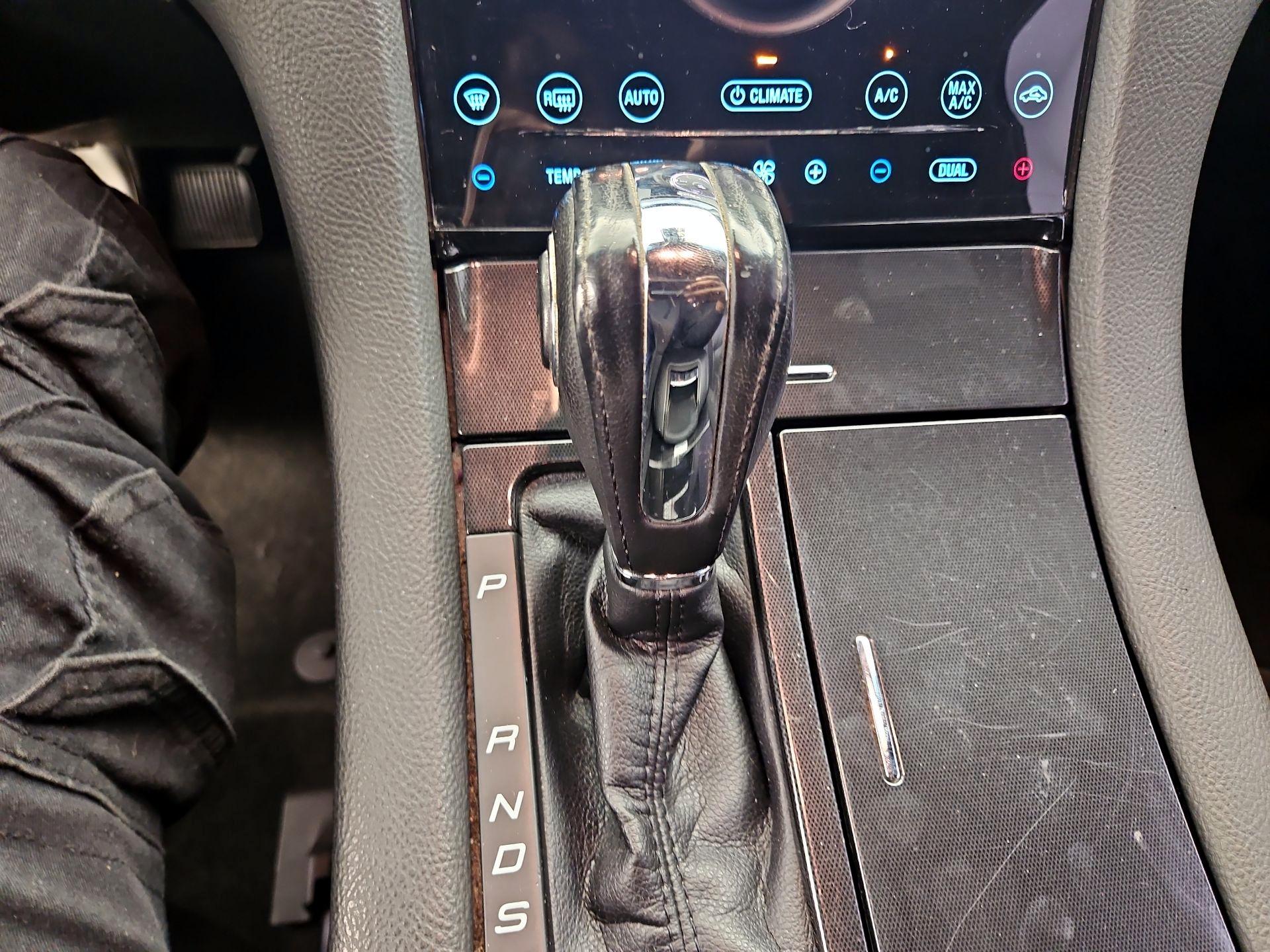Thumbnail: 2017 Ford Taurus - 18