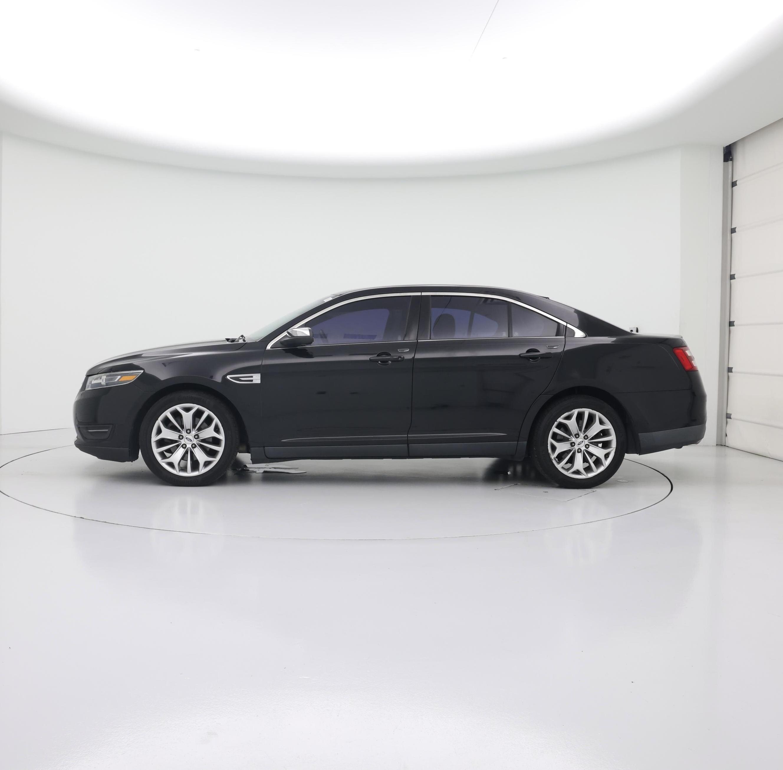 Thumbnail: 2017 Ford Taurus - 3