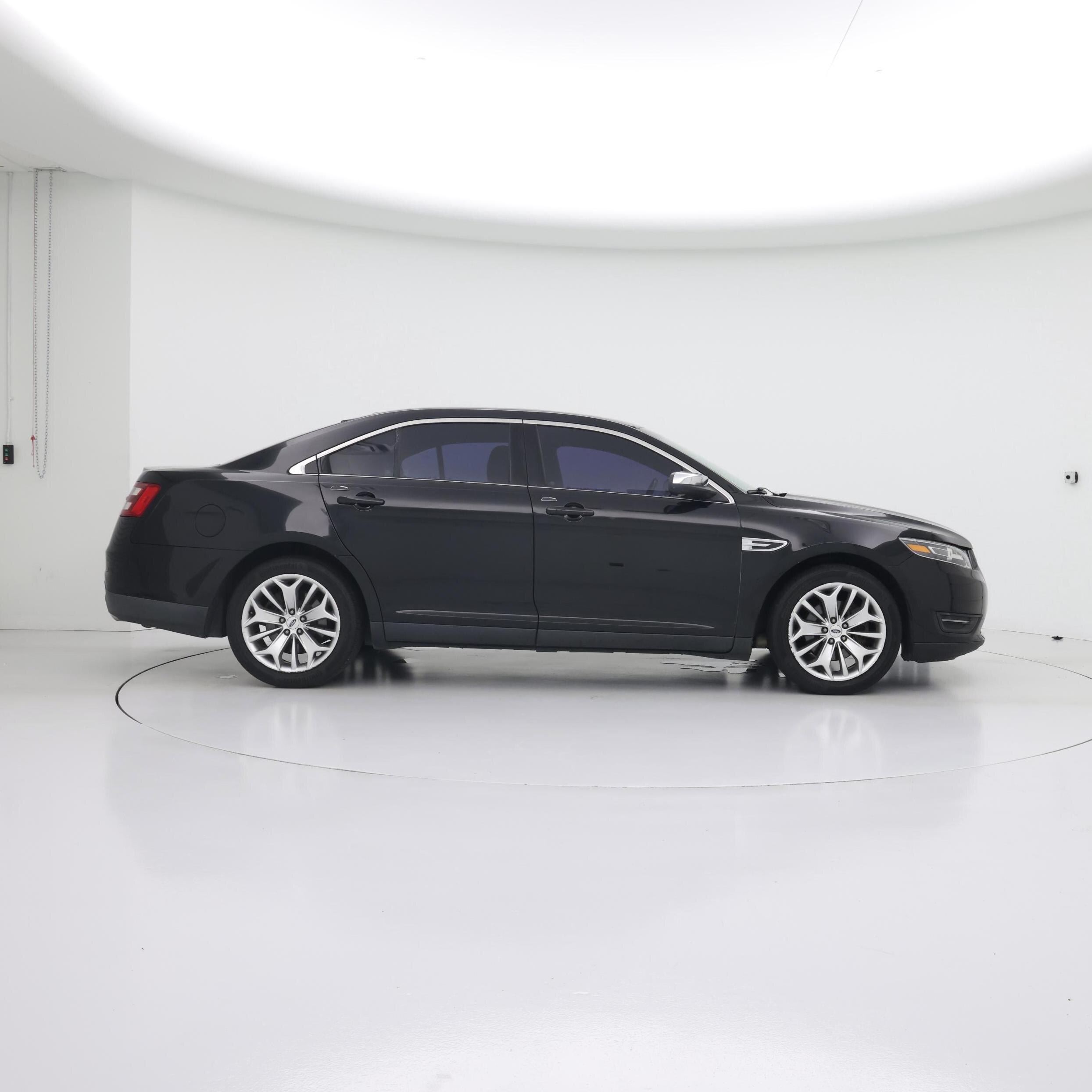 Thumbnail: 2017 Ford Taurus - 7