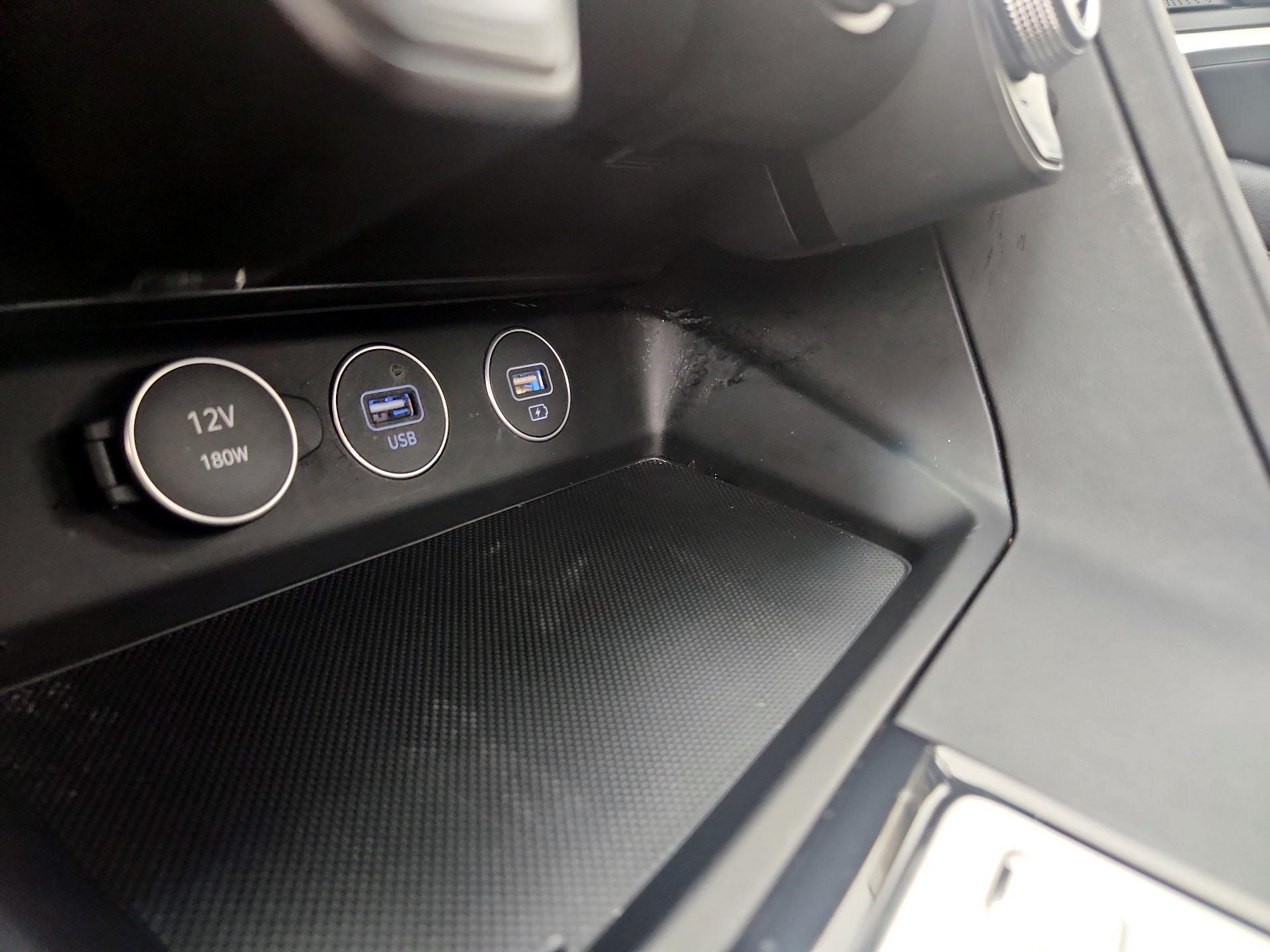 Thumbnail: 2022 Genesis G70 - 19