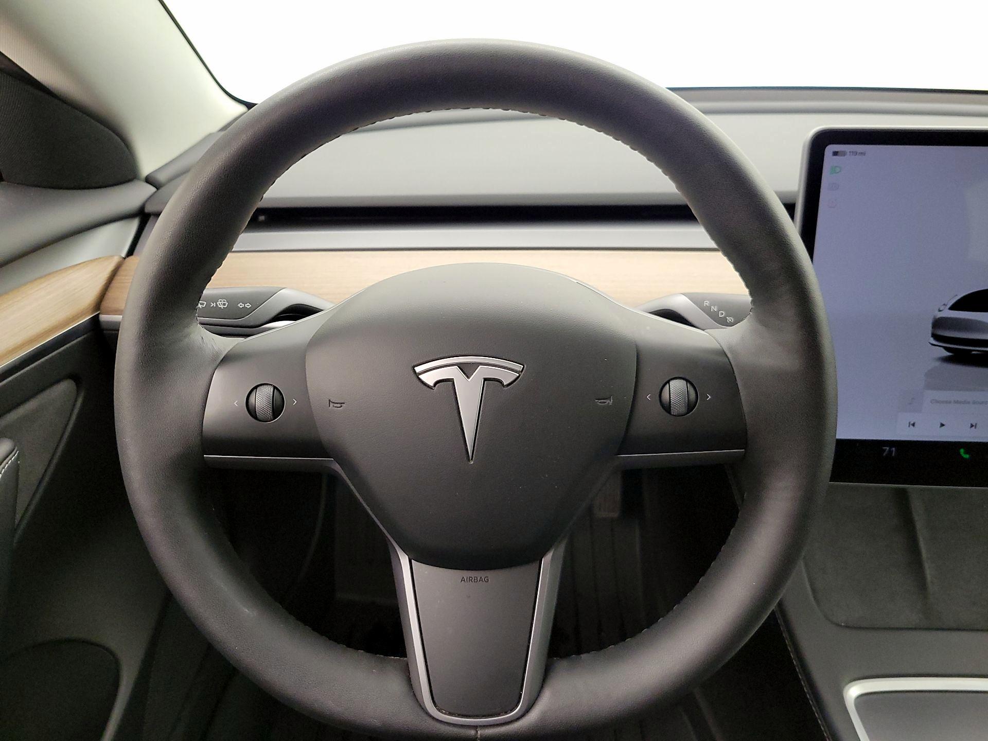 Thumbnail: 2023 Tesla Model 3 - 10