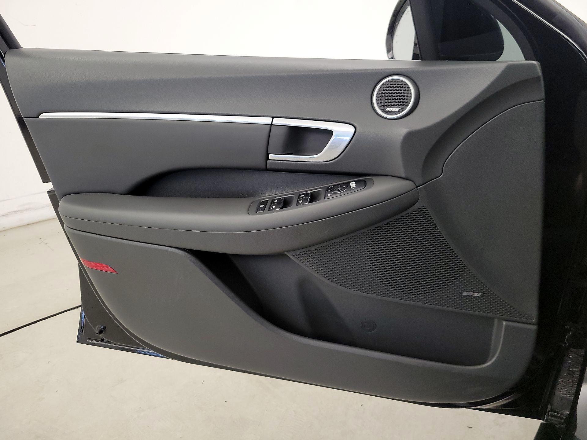 Thumbnail: 2023 Hyundai Sonata - 12