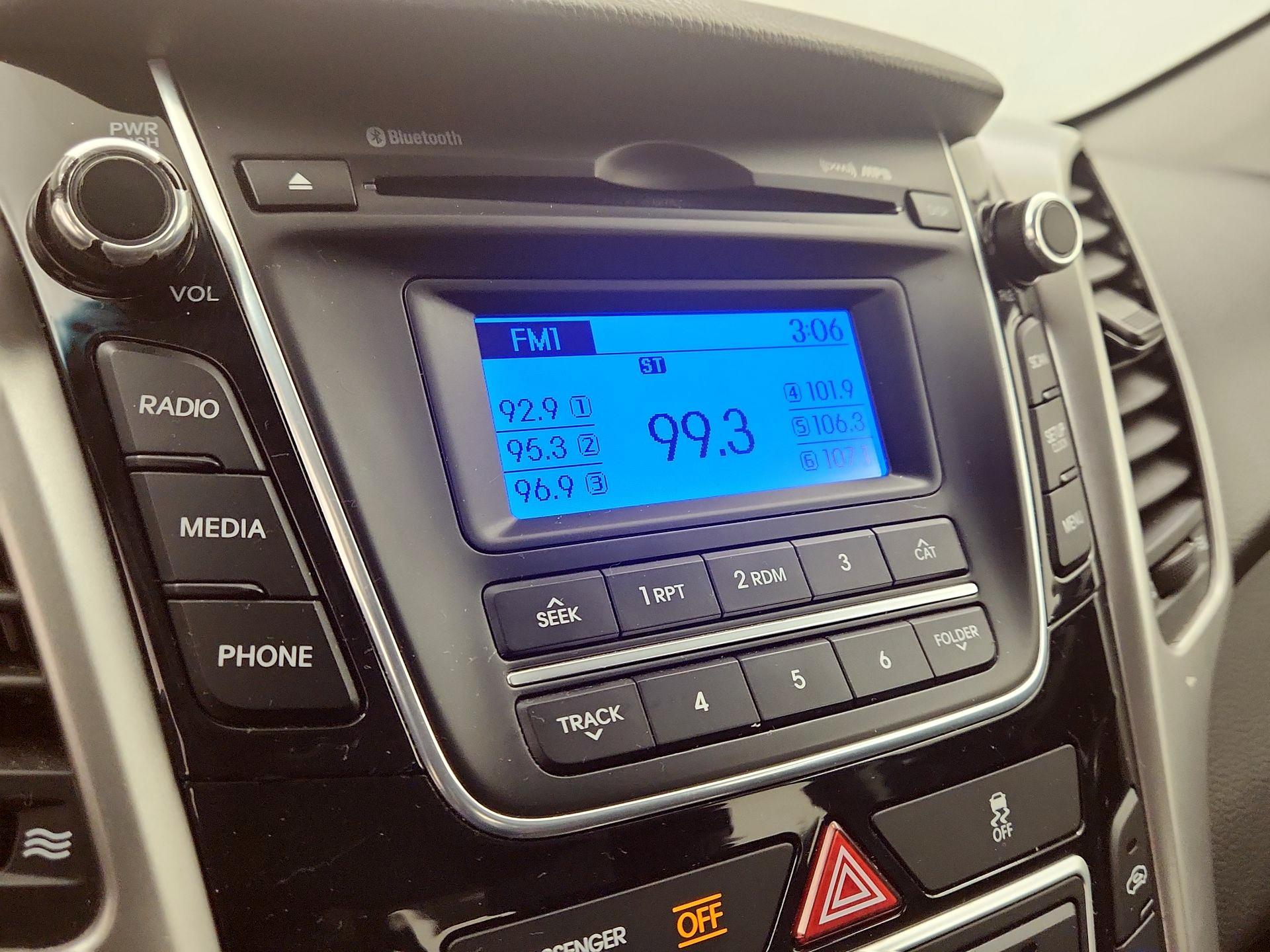 Thumbnail: 2016 Hyundai Elantra - 14