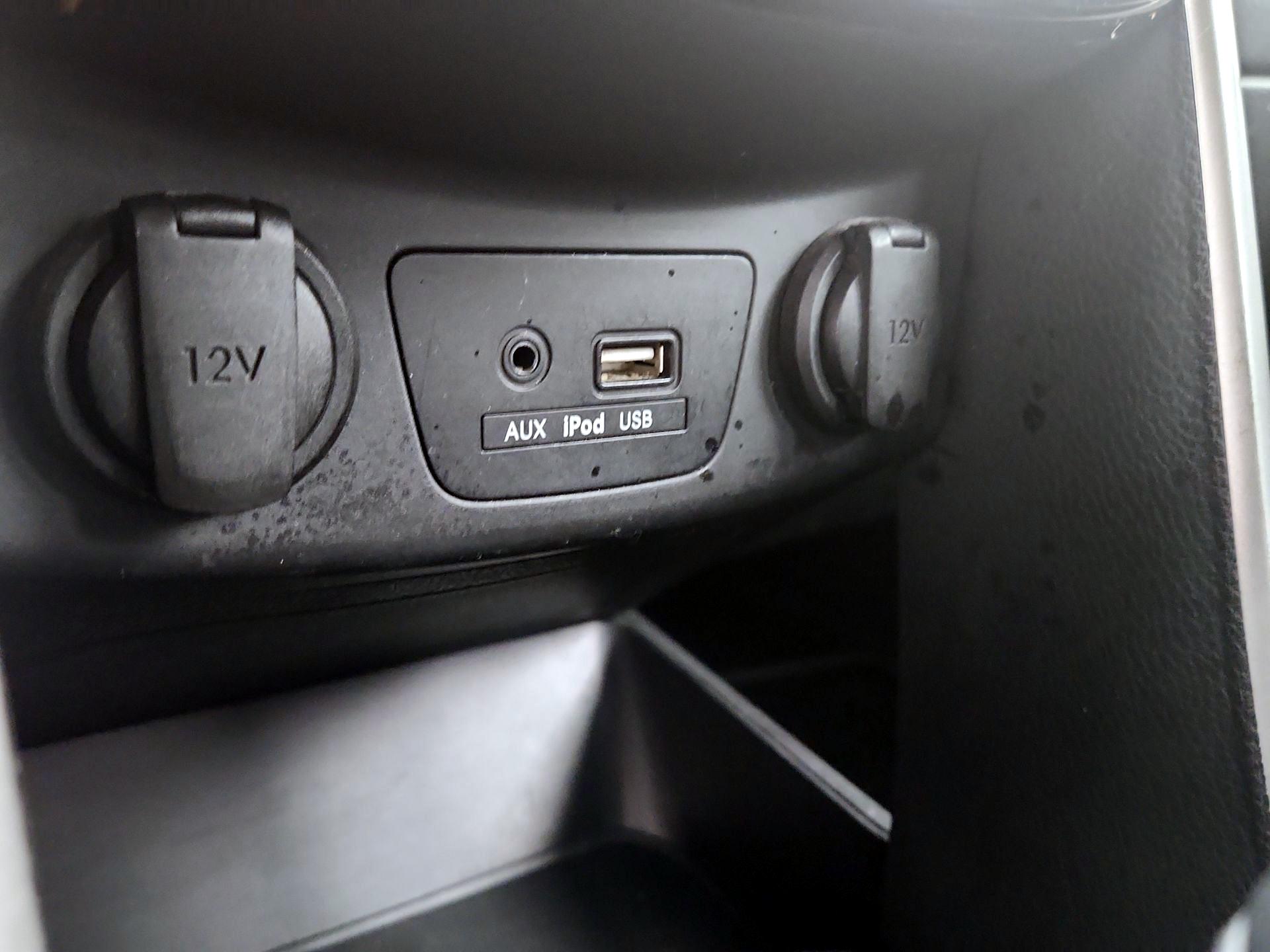 Thumbnail: 2016 Hyundai Elantra - 17