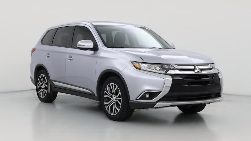 2017 Mitsubishi Outlander SE Hero Image