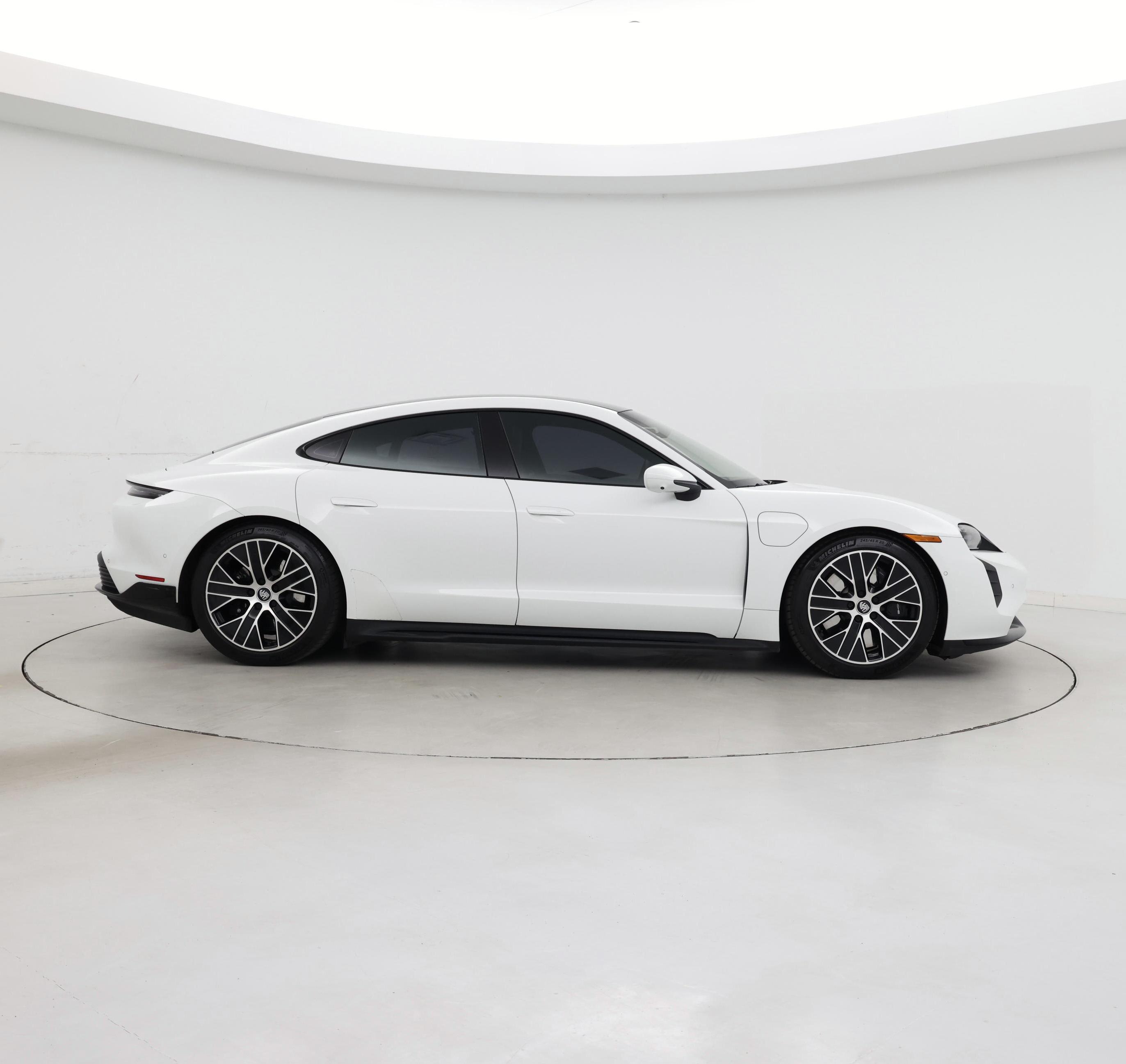 Thumbnail: 2020 Porsche Taycan - 7