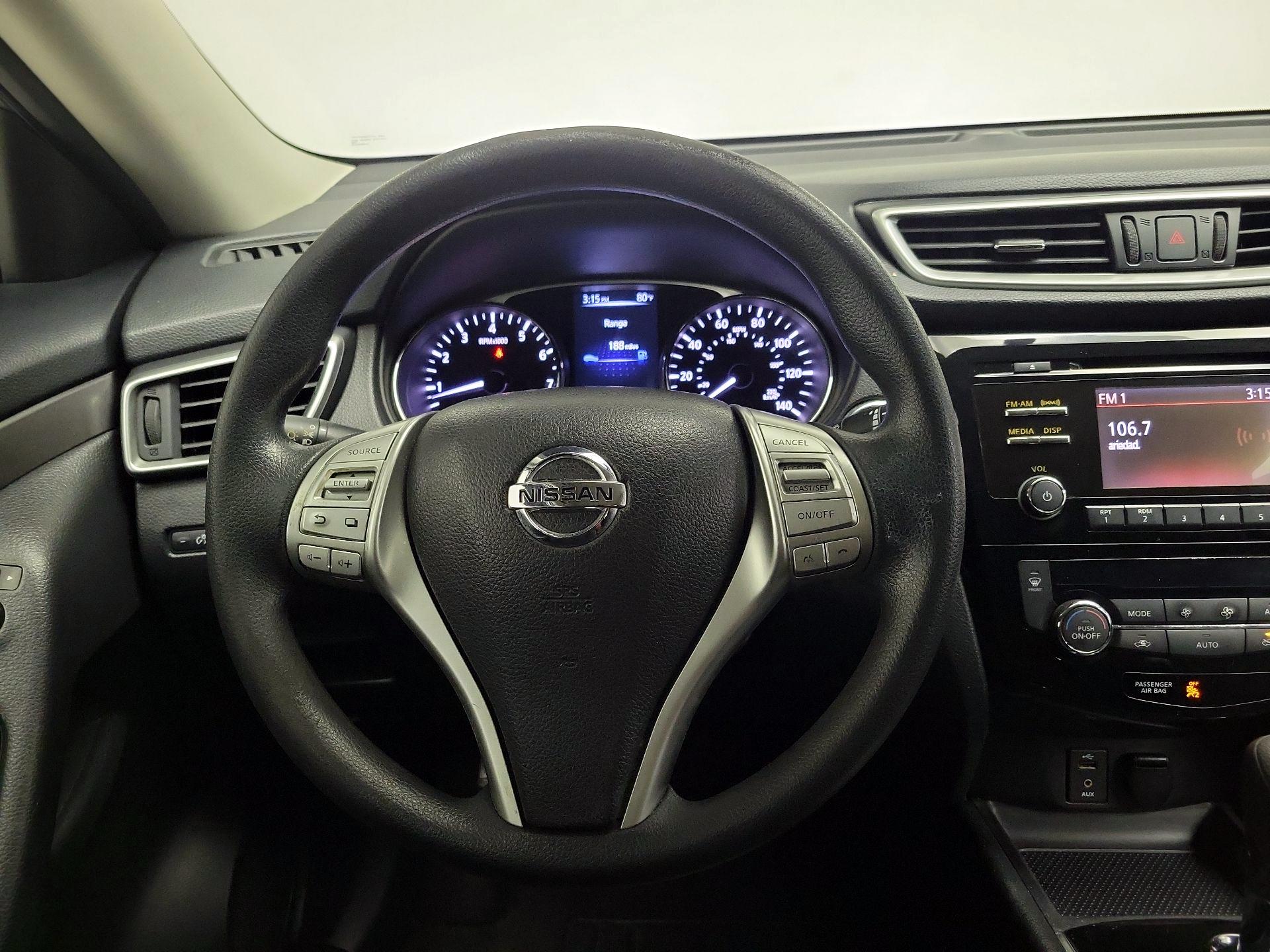 Thumbnail: 2015 Nissan Rogue - 10