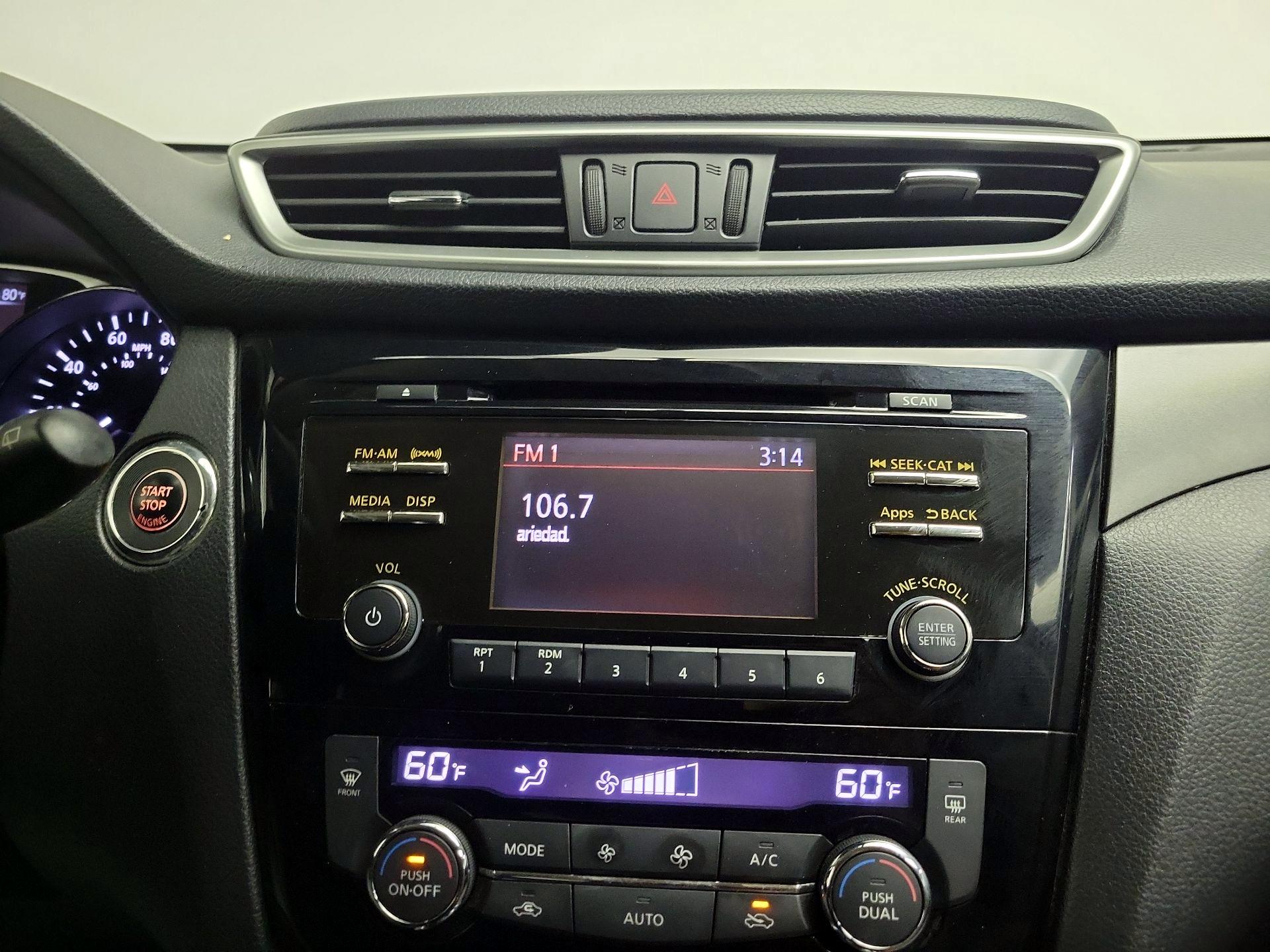 Thumbnail: 2015 Nissan Rogue - 15