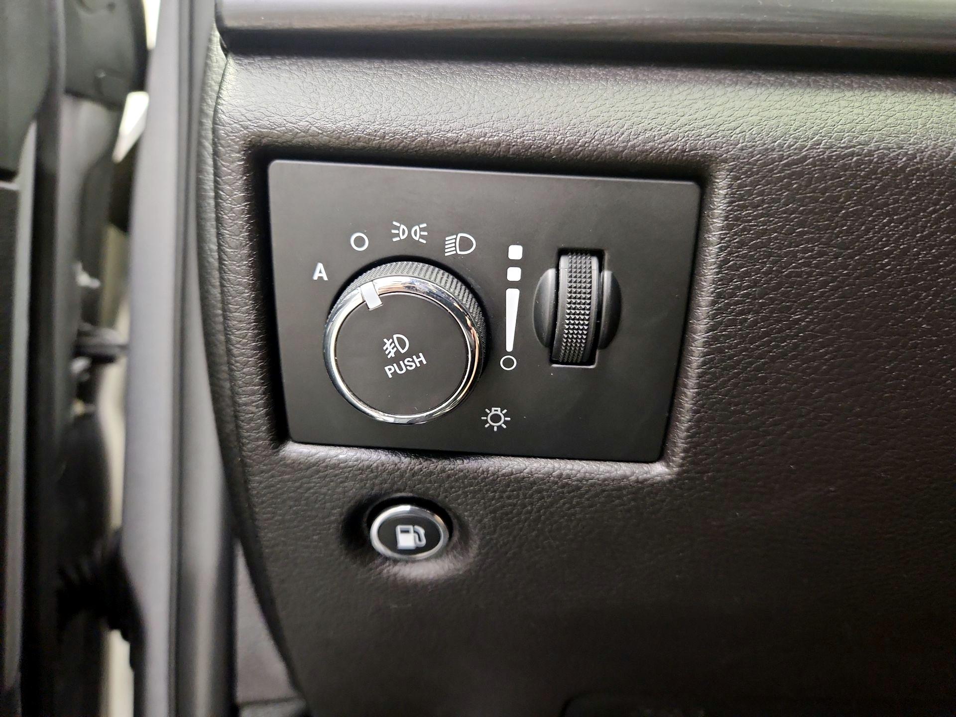 Thumbnail: 2019 Jeep Grand Cherokee - 13