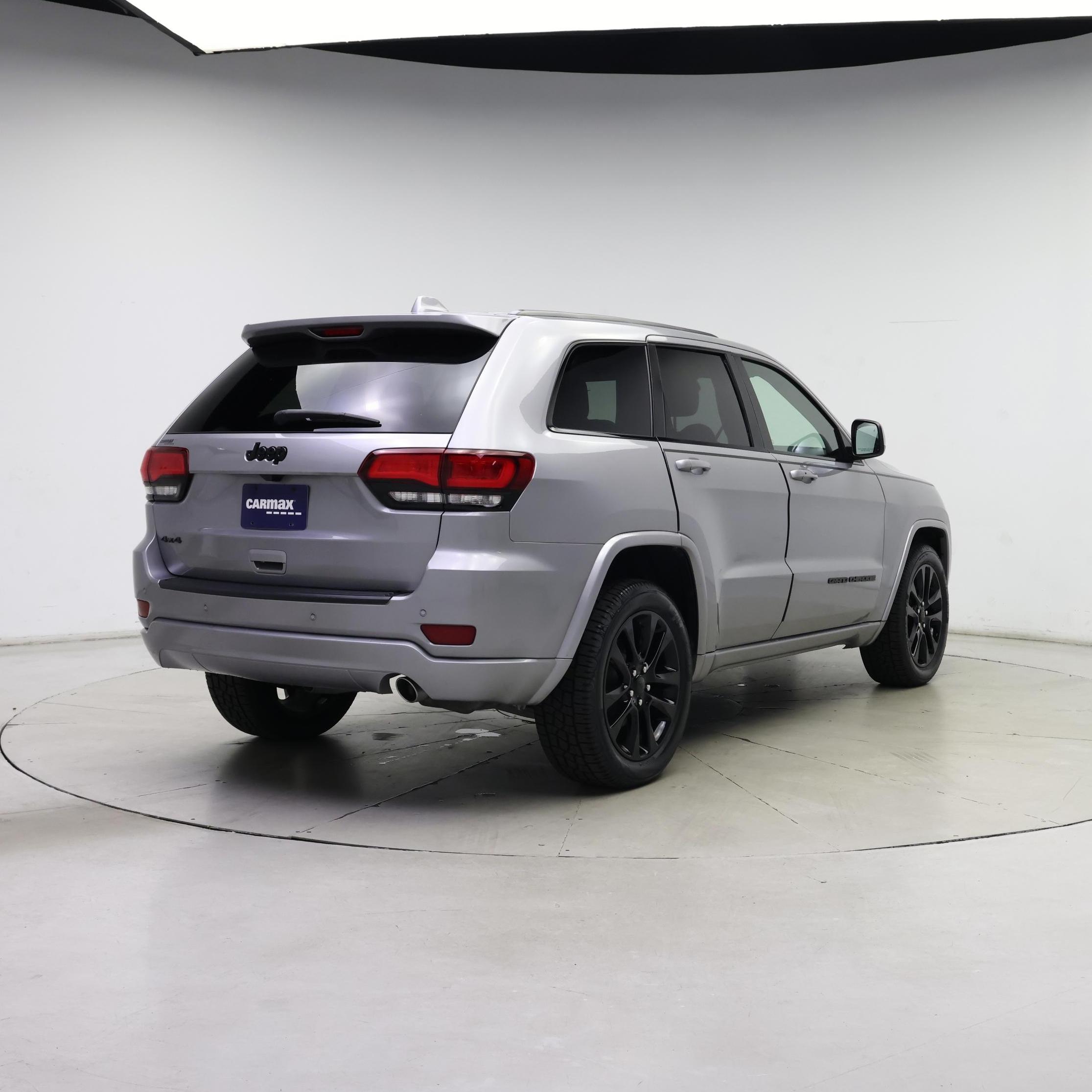 Thumbnail: 2019 Jeep Grand Cherokee - 8