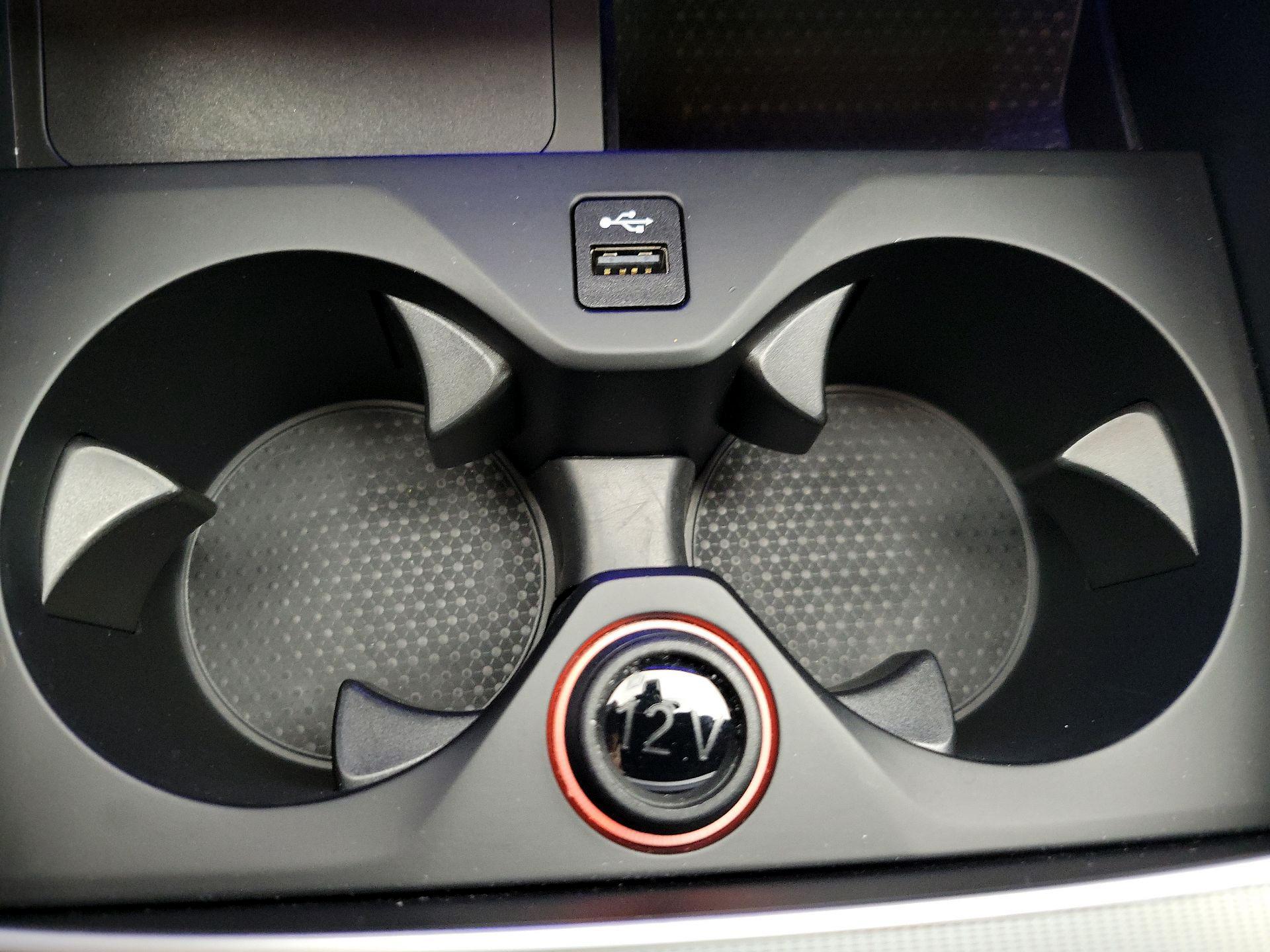 Thumbnail: 2022 BMW X6 - 19