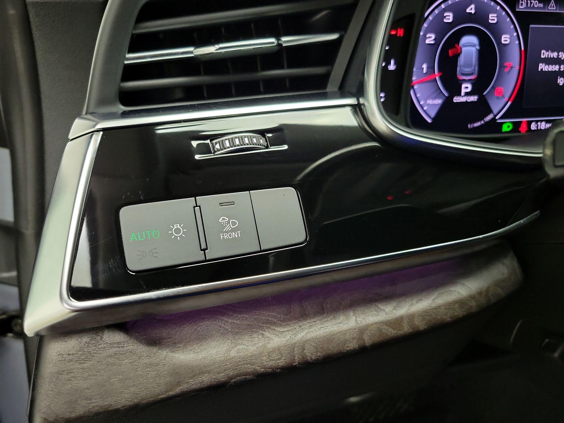 Thumbnail: 2020 Audi Q8 - 13
