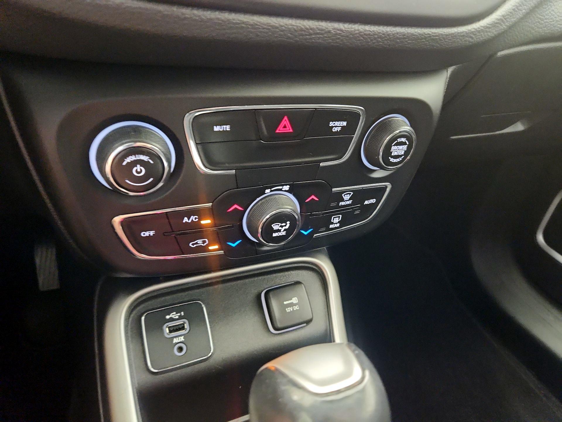 Thumbnail: 2019 Jeep Compass - 16