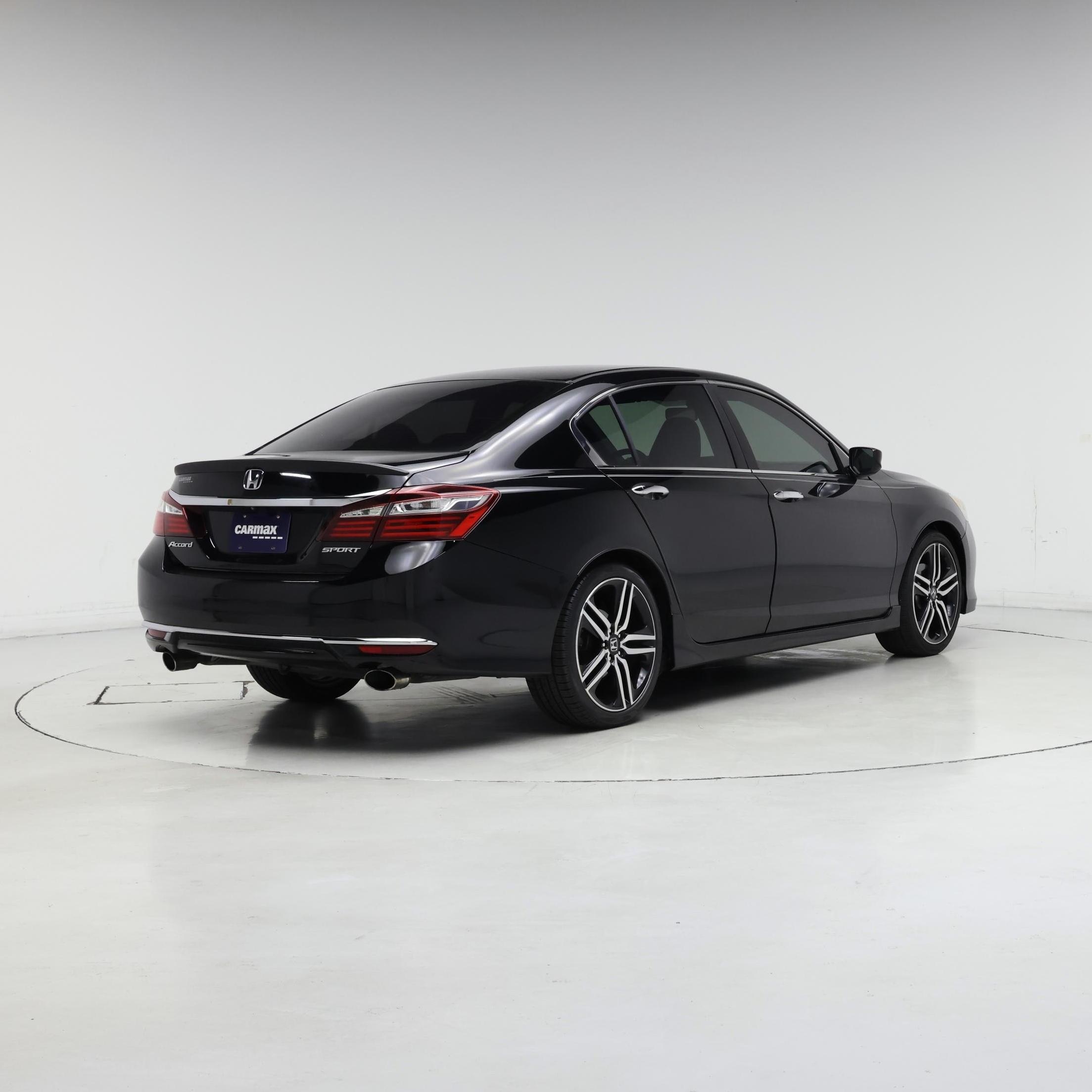 Thumbnail: 2017 Honda Accord - 8