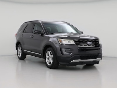 Gray 2017 Ford Explorer XLT