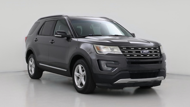 2017 Ford Explorer XLT Hero Image