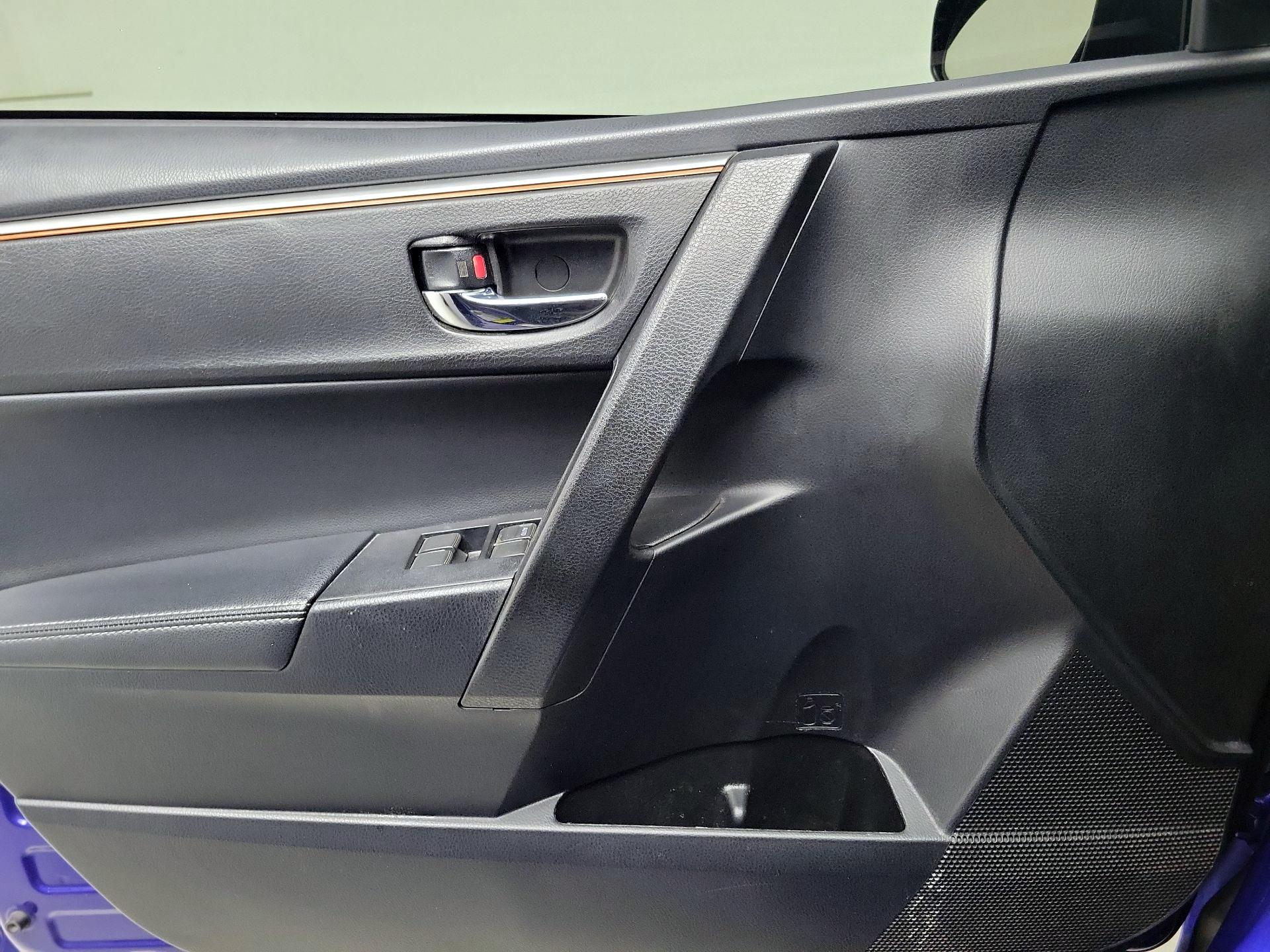 Thumbnail: 2016 Toyota Corolla - 12