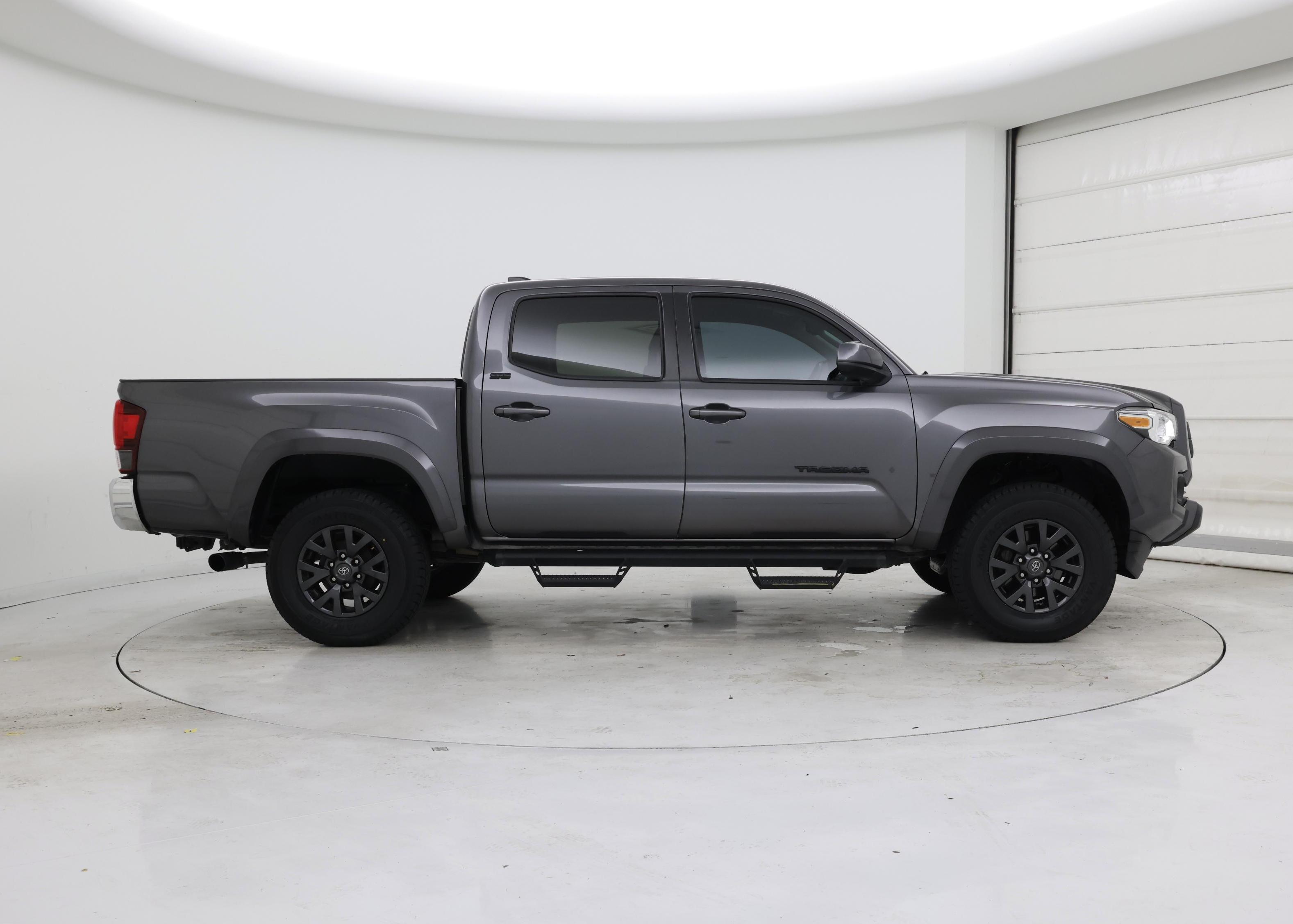 Thumbnail: 2021 Toyota Tacoma - 7