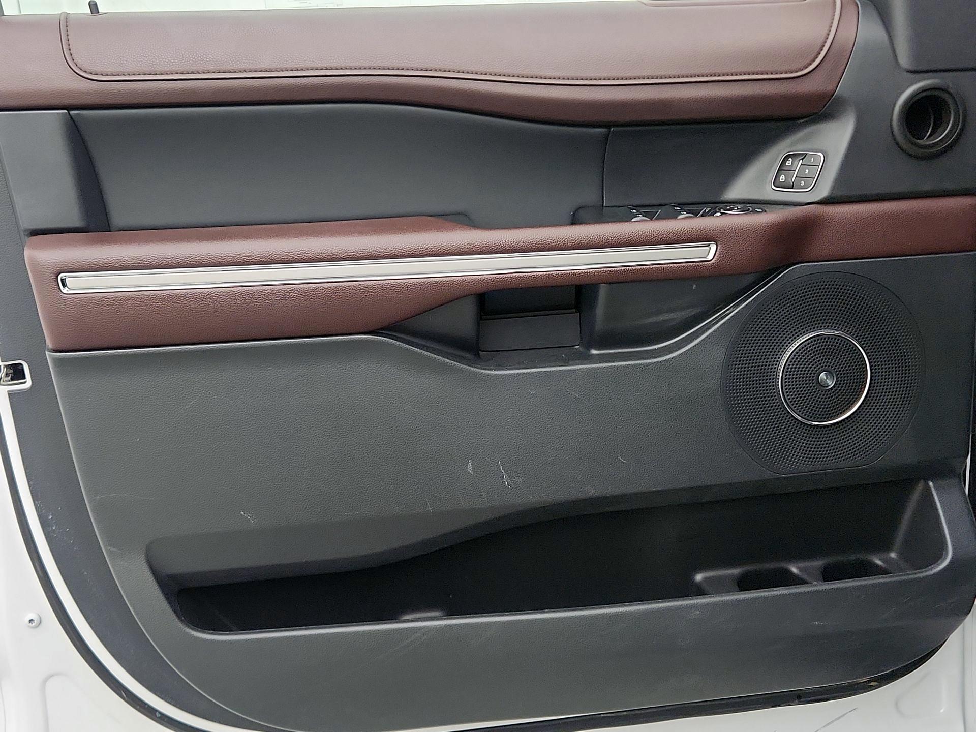 Thumbnail: 2023 Ford Expedition - 12