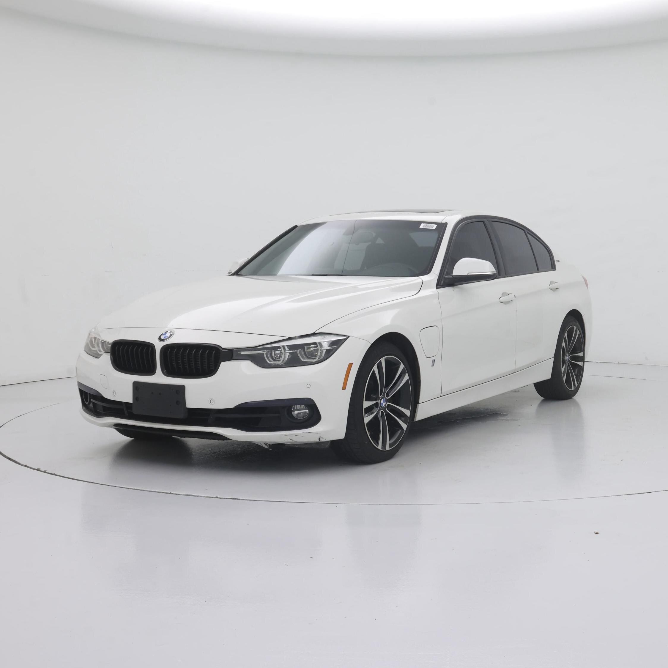 Thumbnail: 2018 BMW 3 Series - 4