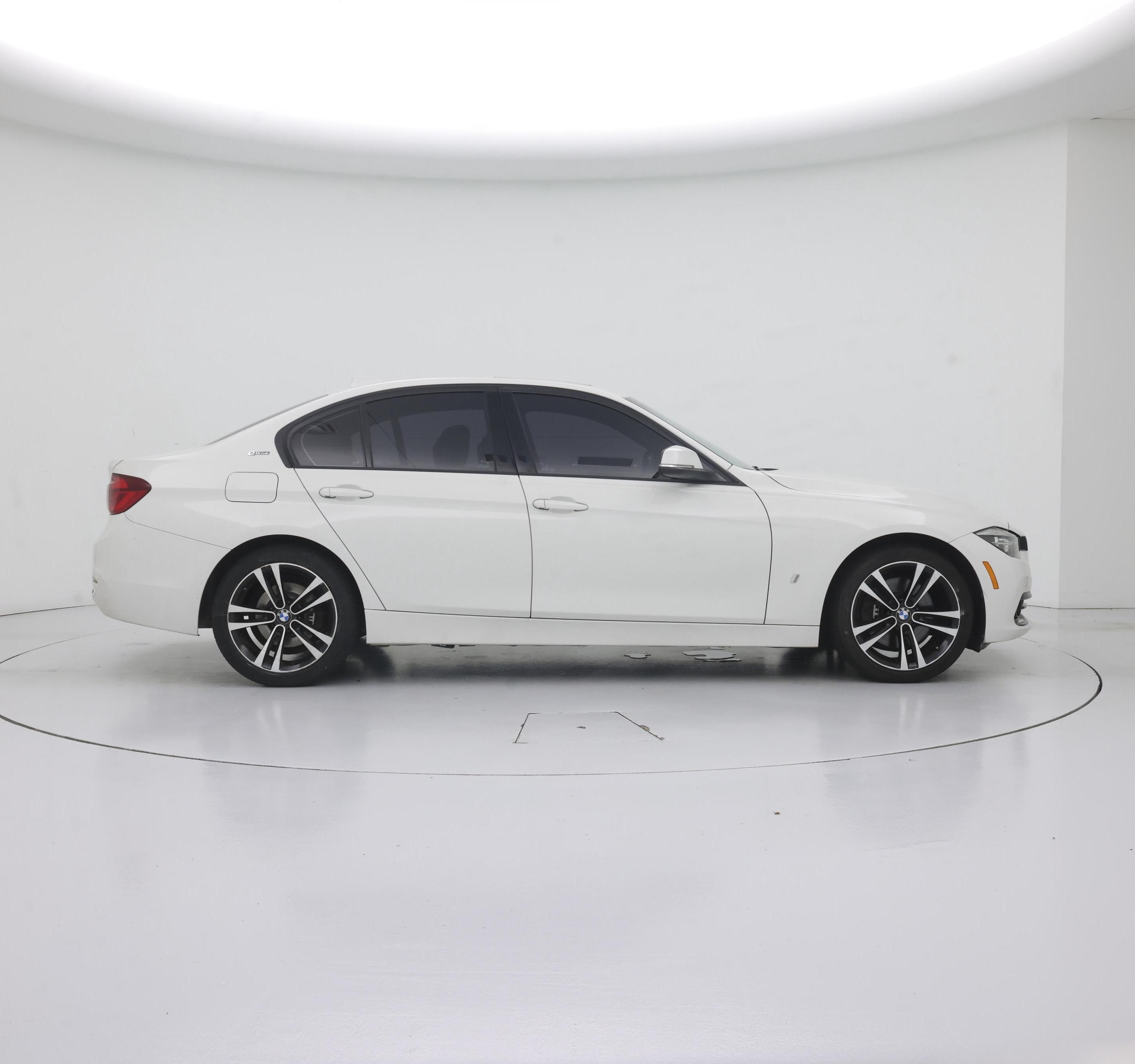 Thumbnail: 2018 BMW 3 Series - 7