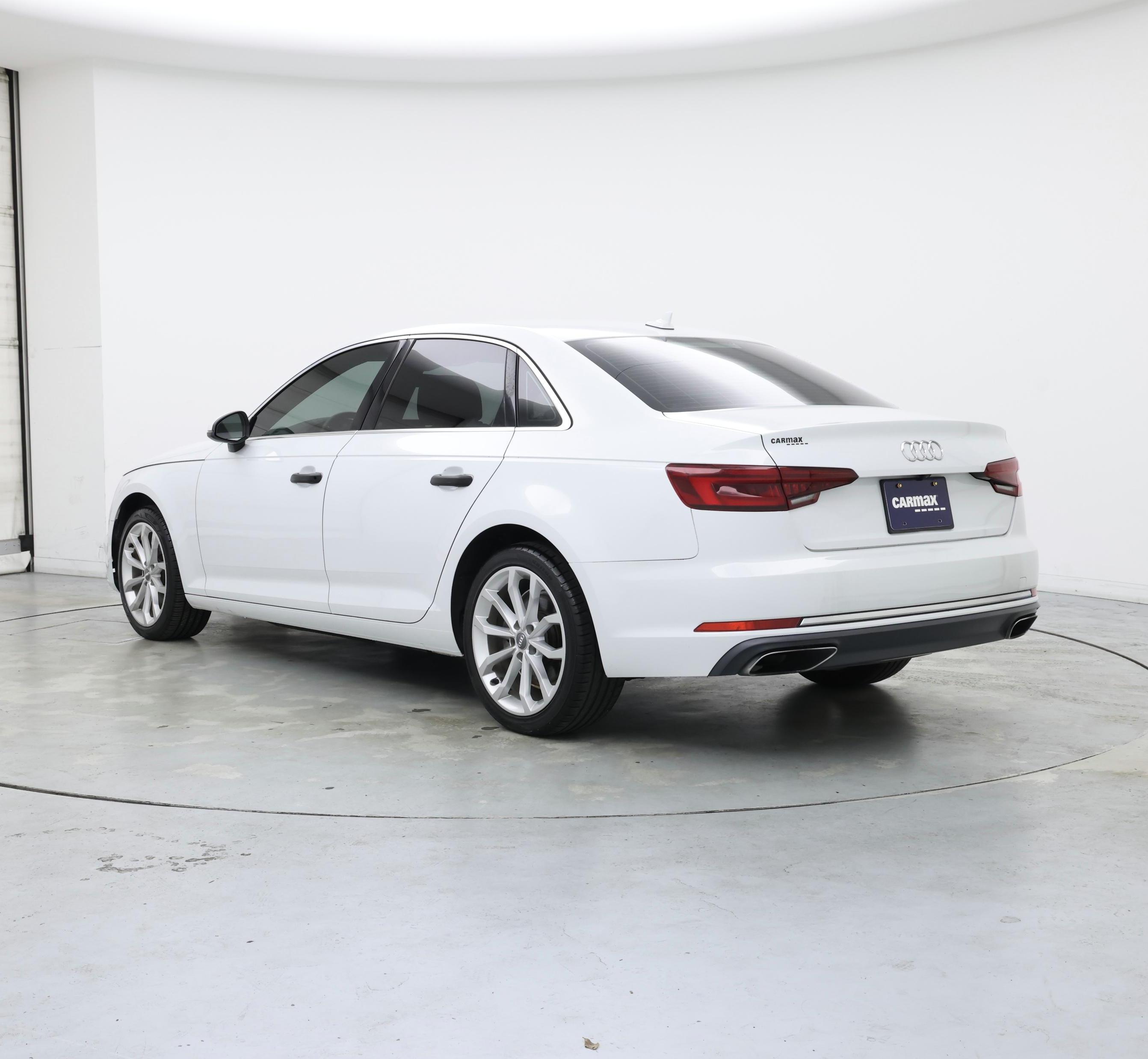 Thumbnail: 2019 Audi A4 - 2