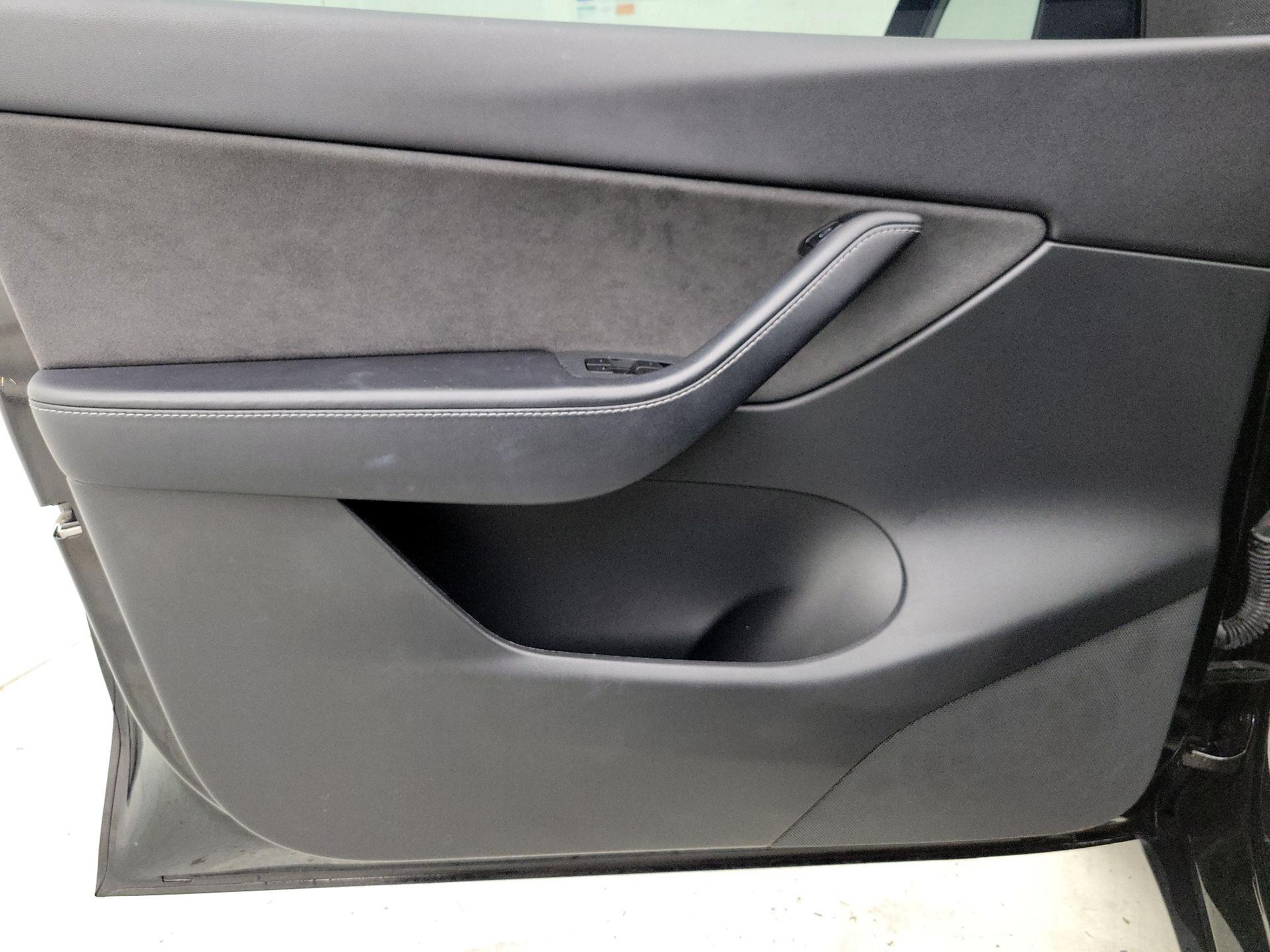Thumbnail: 2021 Tesla Model Y - 12