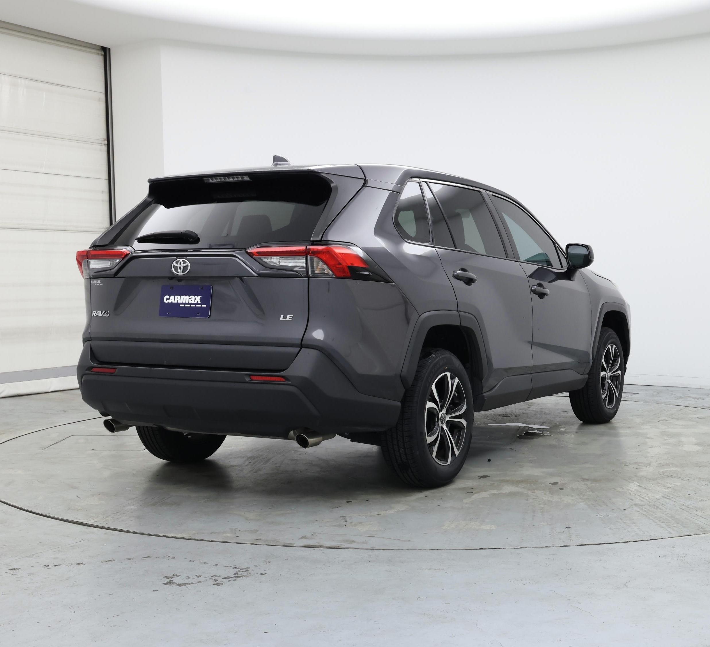 Thumbnail: 2022 Toyota RAV4 - 8