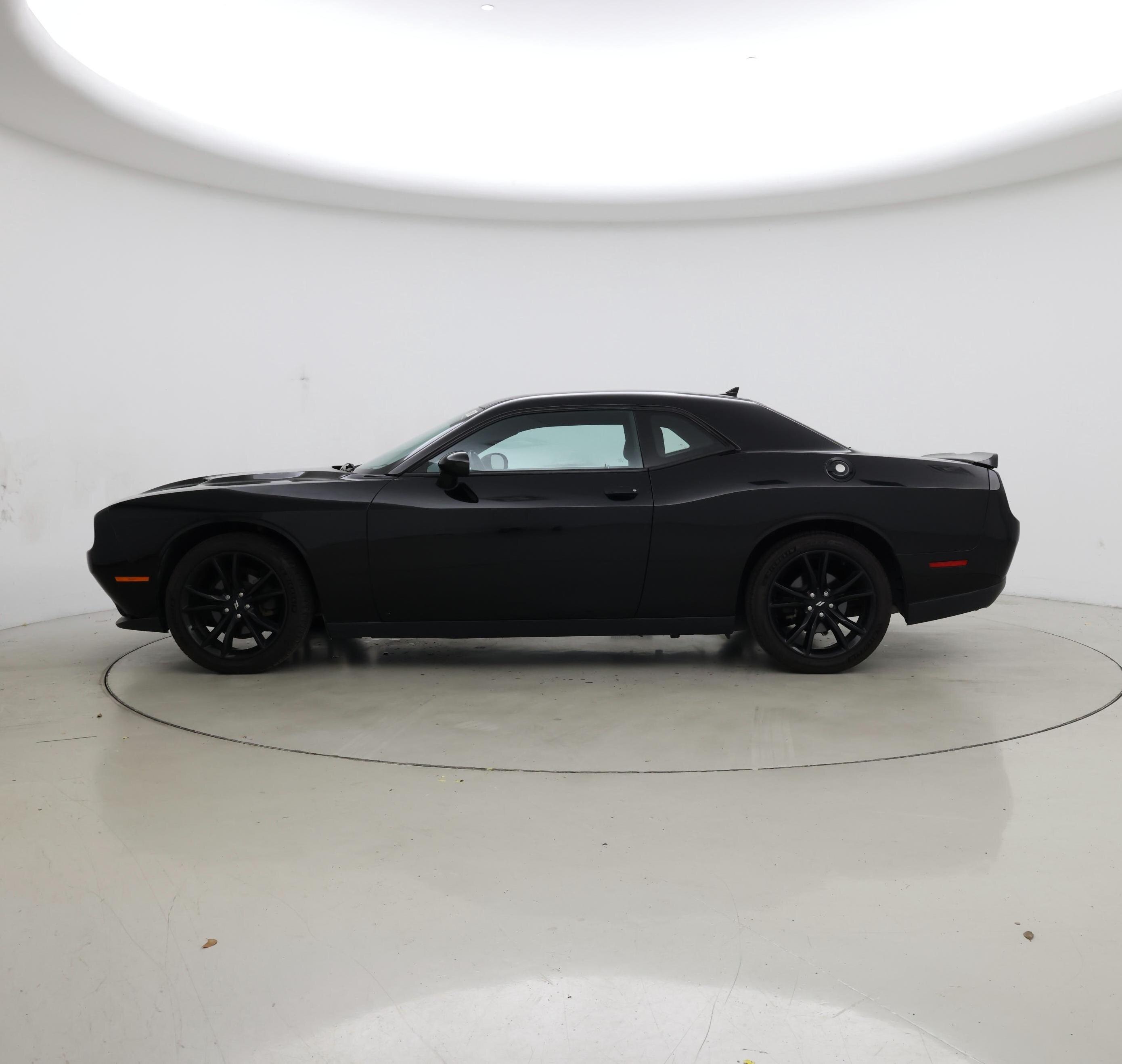 Thumbnail: 2018 Dodge Challenger - 3