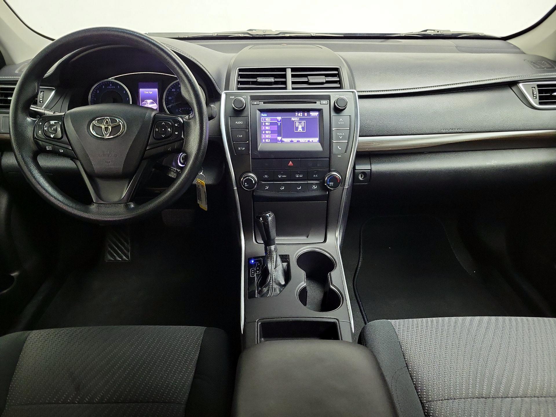 Thumbnail: 2016 Toyota Camry - 9