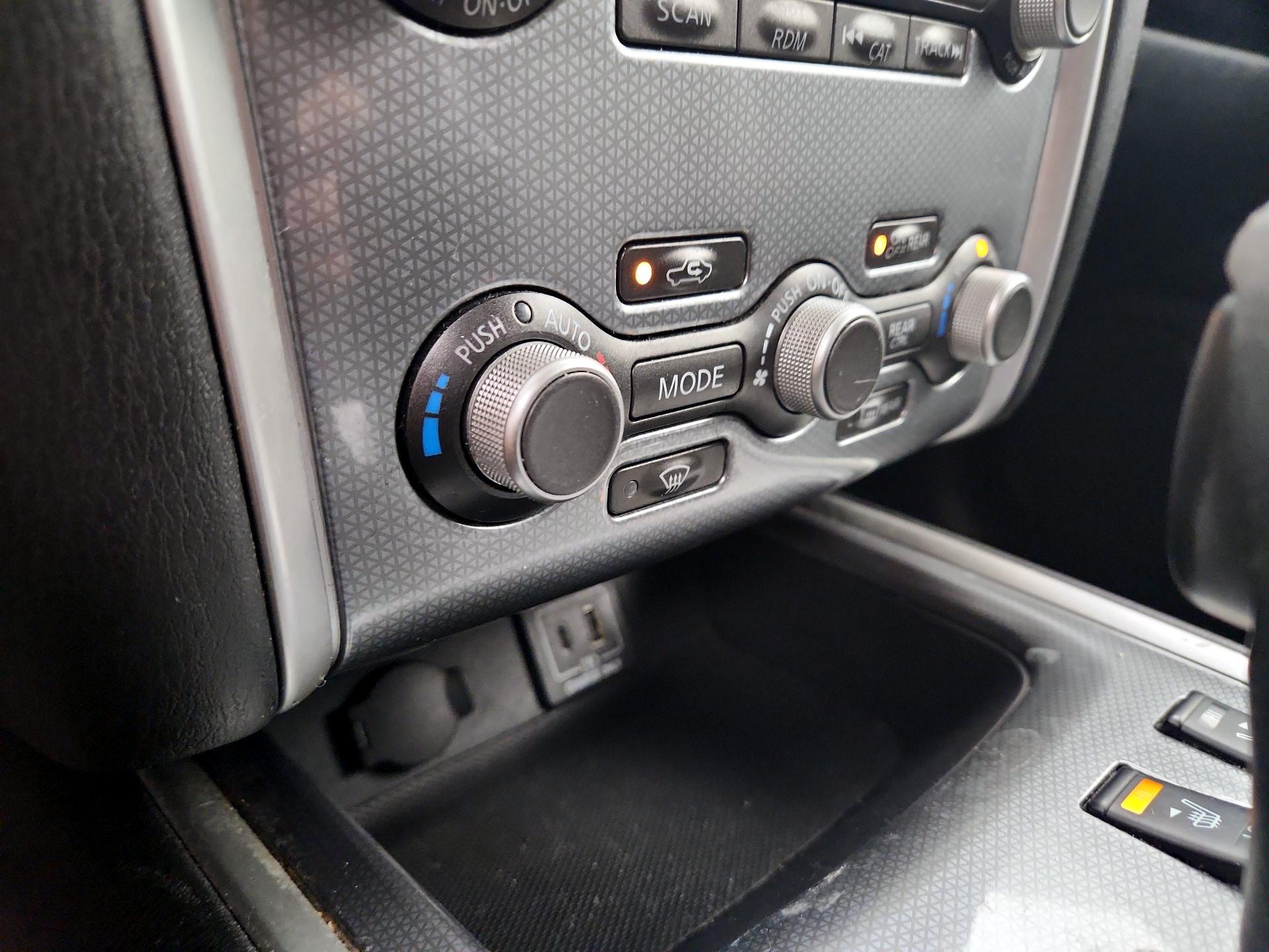 Thumbnail: 2019 Nissan Pathfinder - 17
