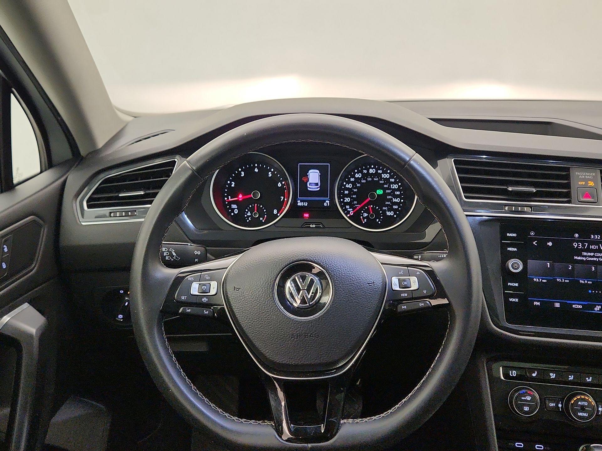 Thumbnail: 2021 Volkswagen Tiguan - 10