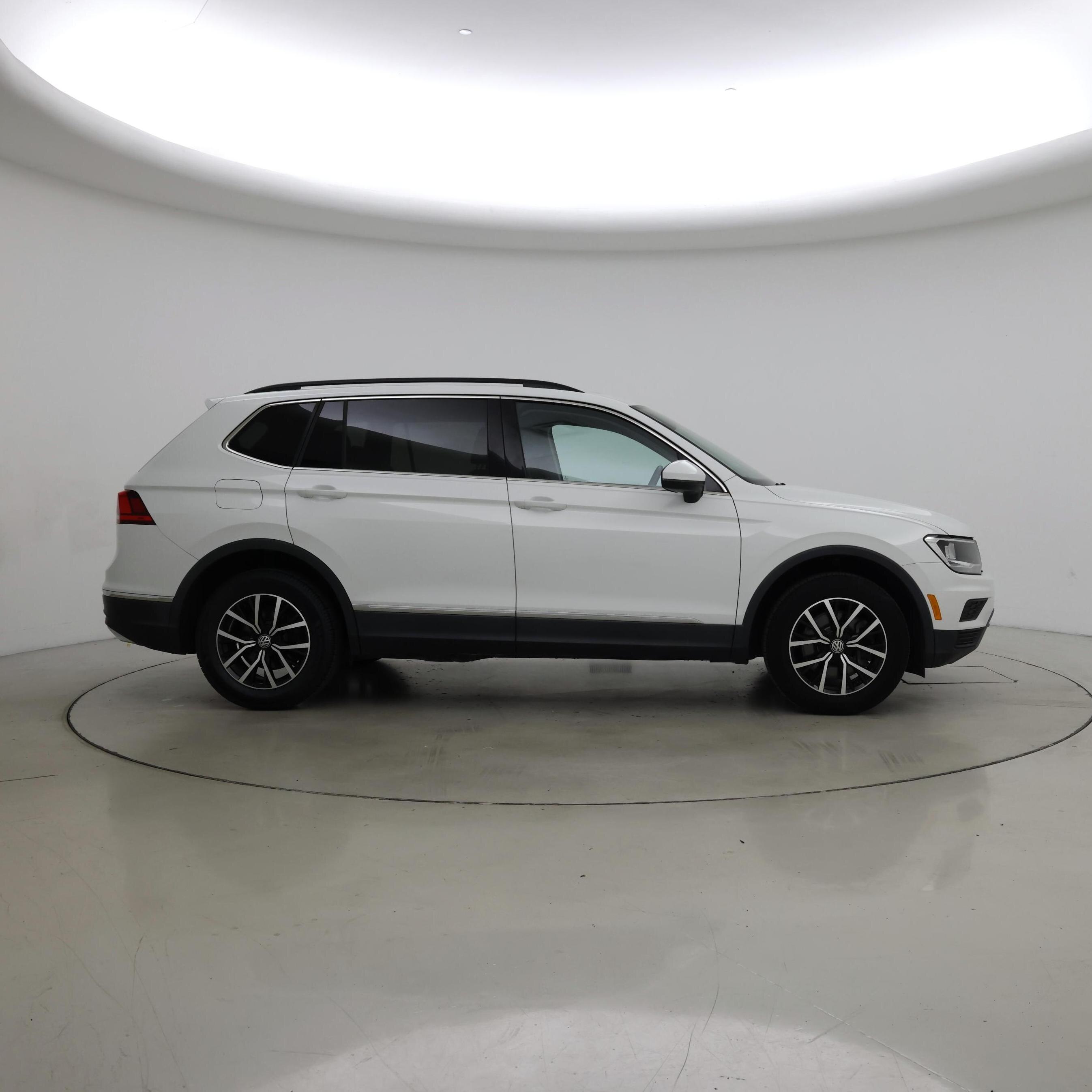 Thumbnail: 2021 Volkswagen Tiguan - 7