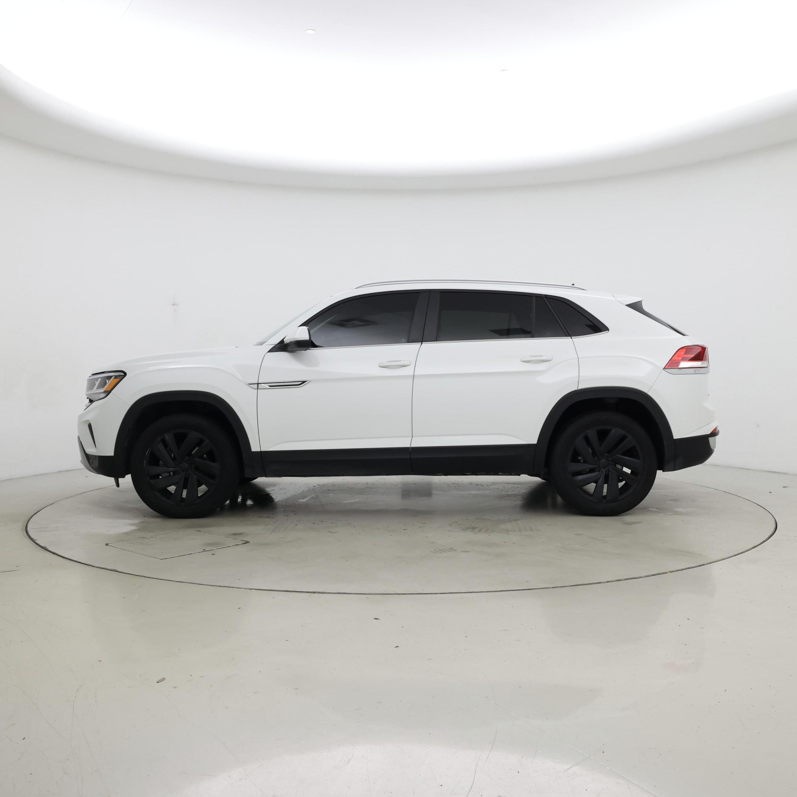 Thumbnail: 2022 Volkswagen Atlas - 3
