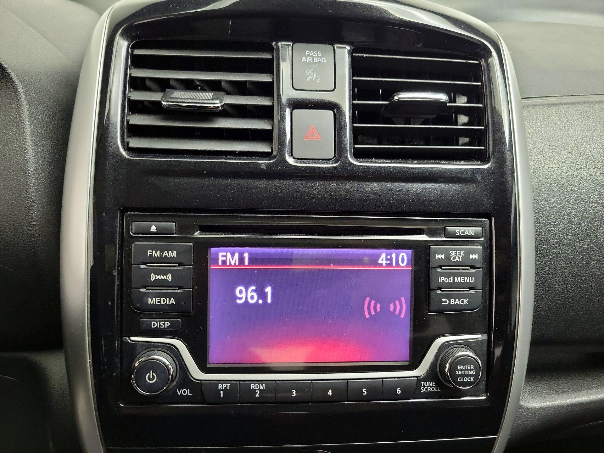 Thumbnail: 2017 Nissan Versa Note - 15