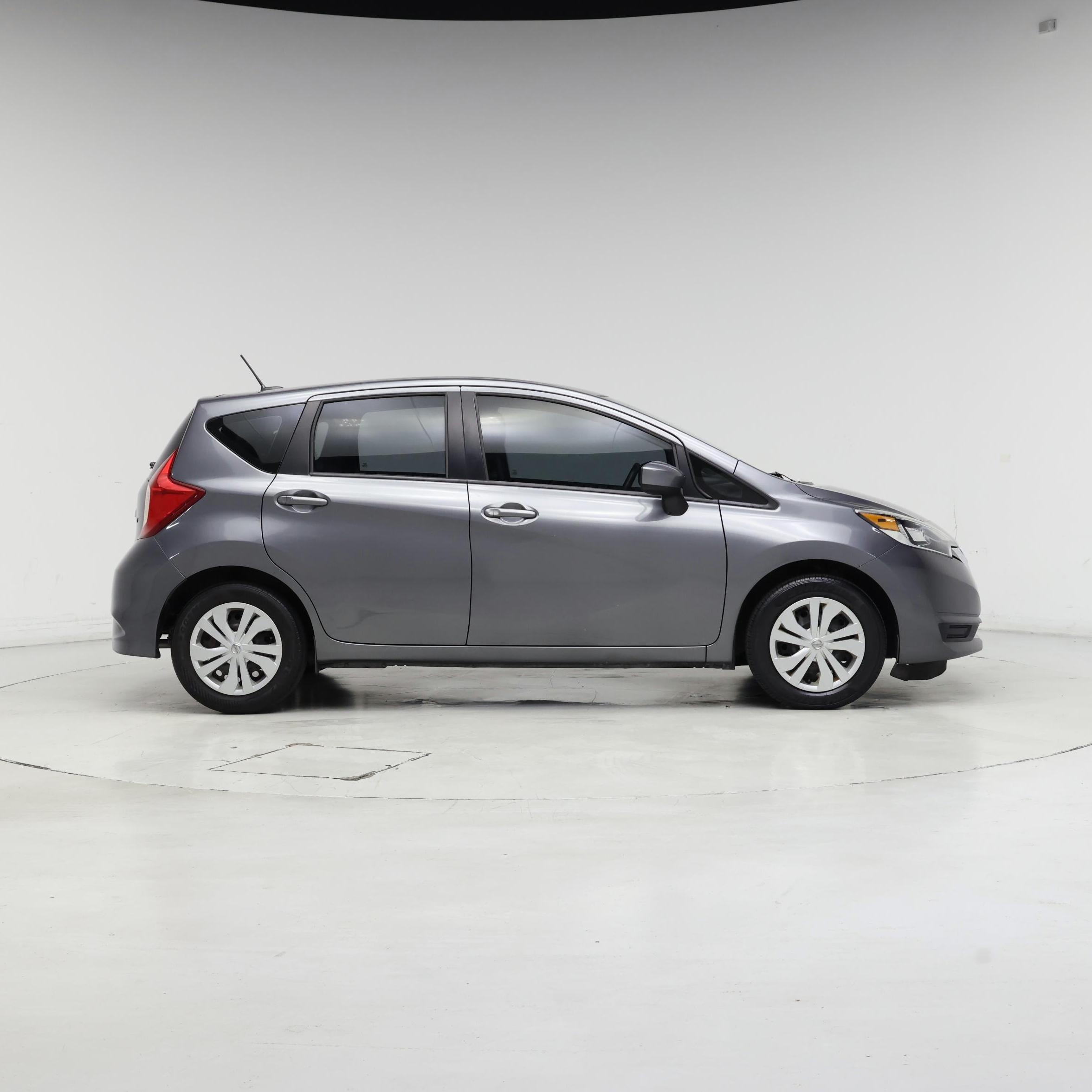 Thumbnail: 2017 Nissan Versa Note - 7