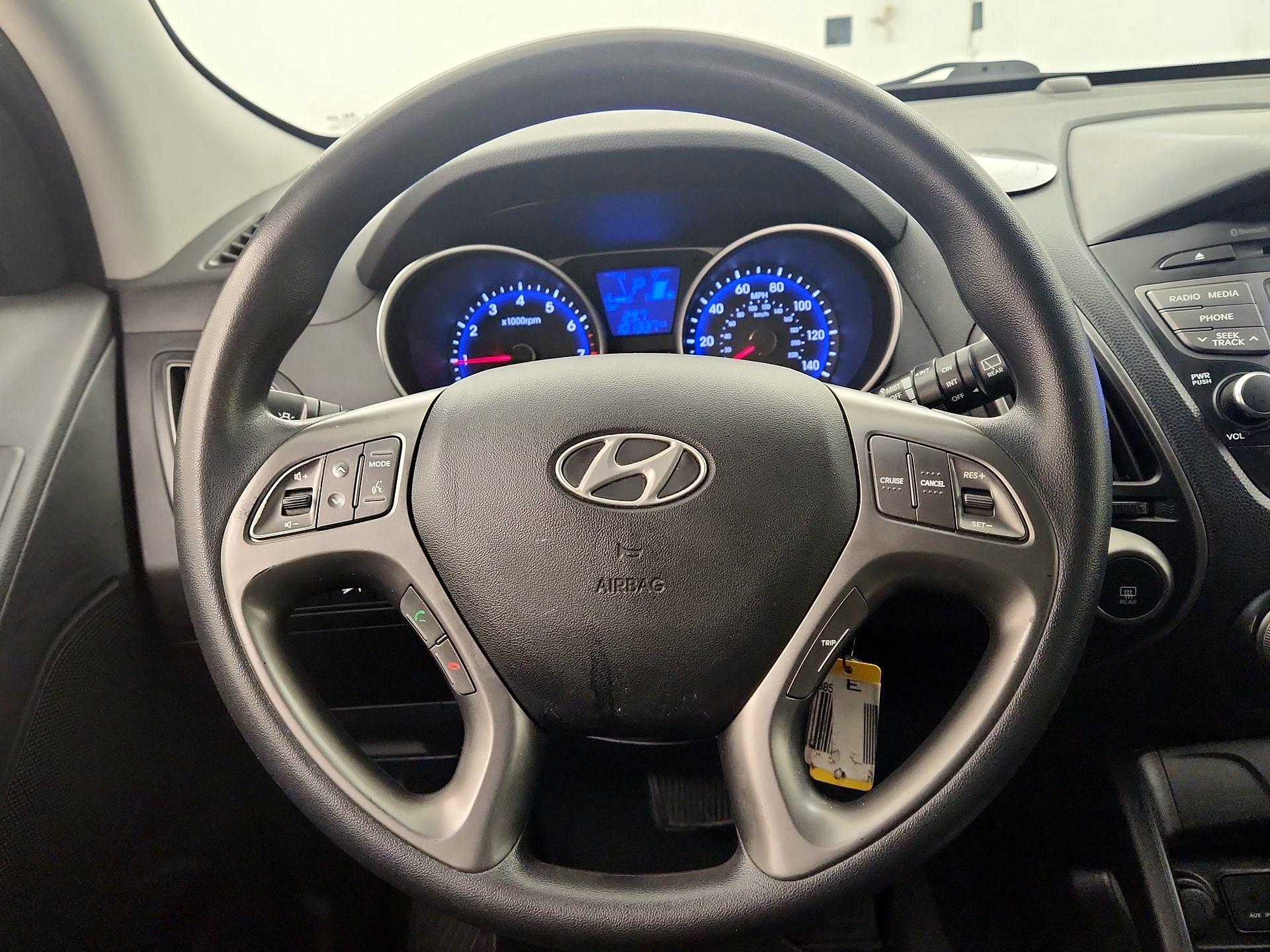 Thumbnail: 2014 Hyundai Tucson - 10