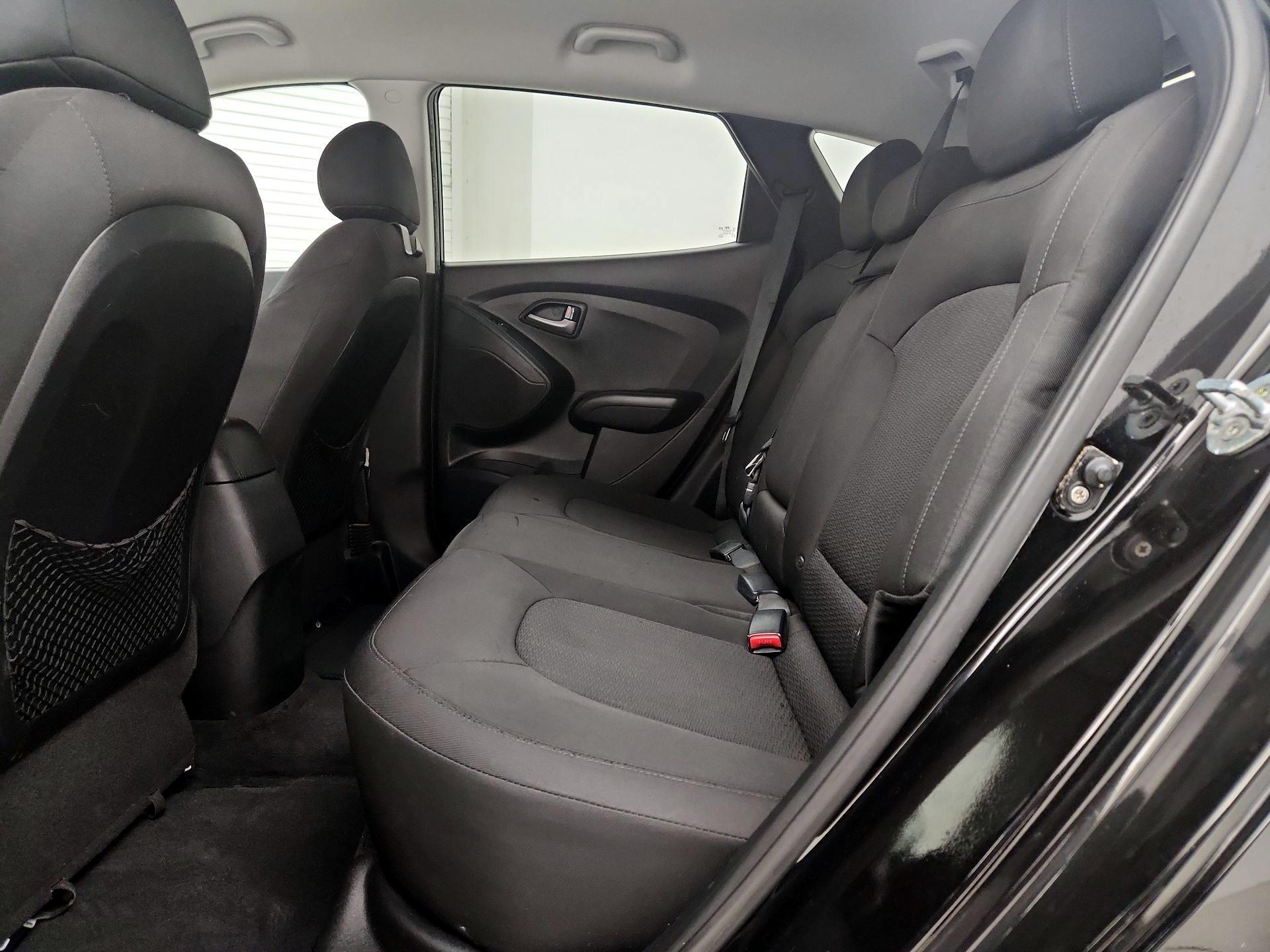 Thumbnail: 2014 Hyundai Tucson - 18