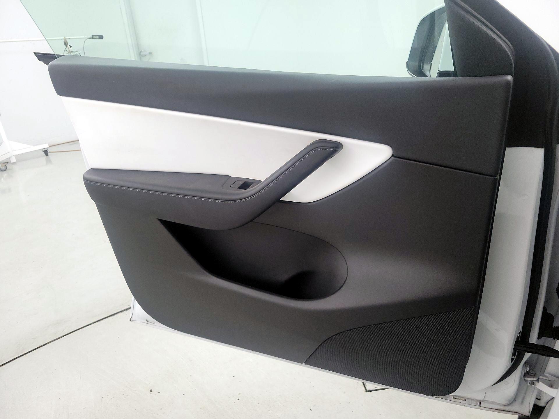 Thumbnail: 2022 Tesla Model Y - 12